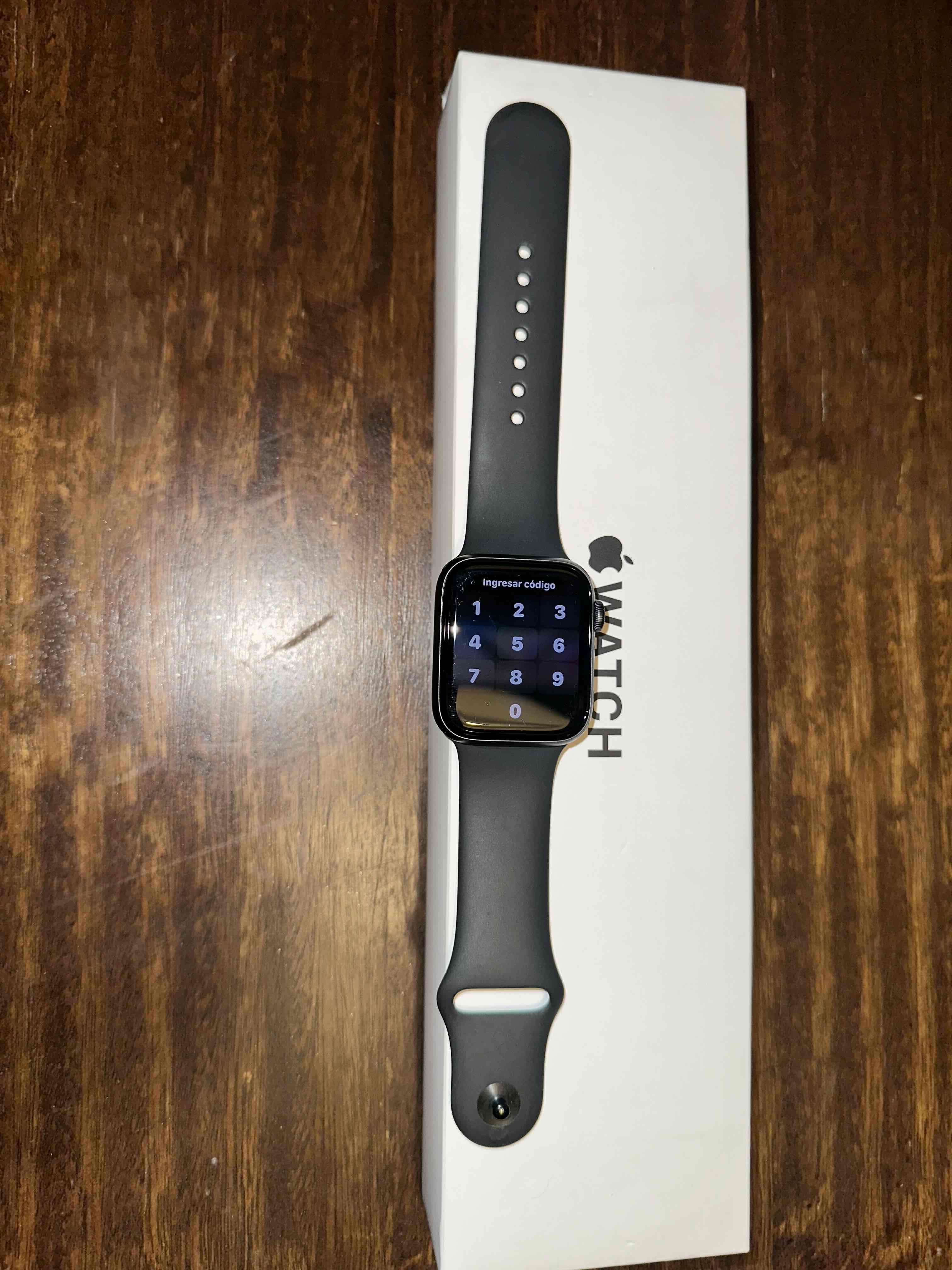 Apple Watch SE 44mm A2352 Excelente Estado - miniatura 2