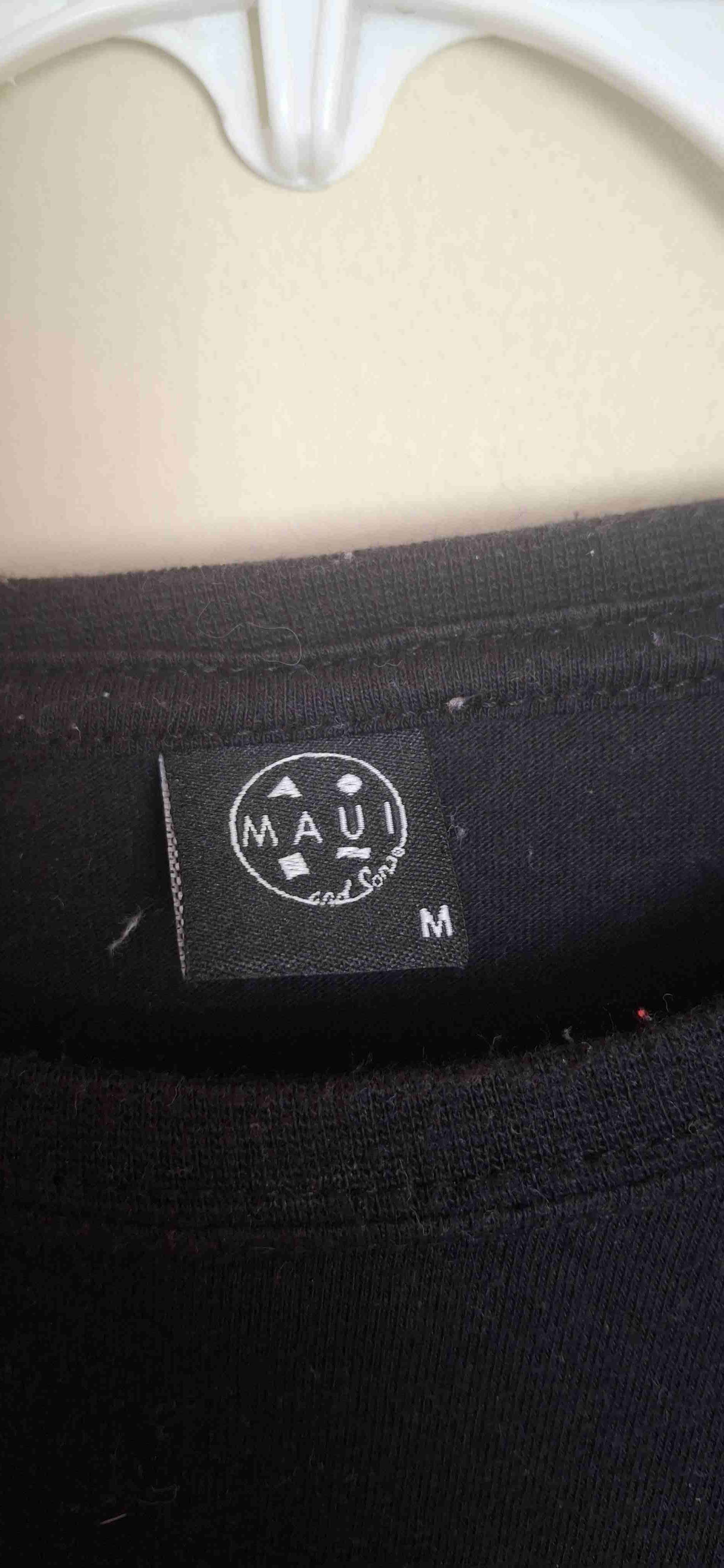 Polera negra con logo Maui - miniatura 3