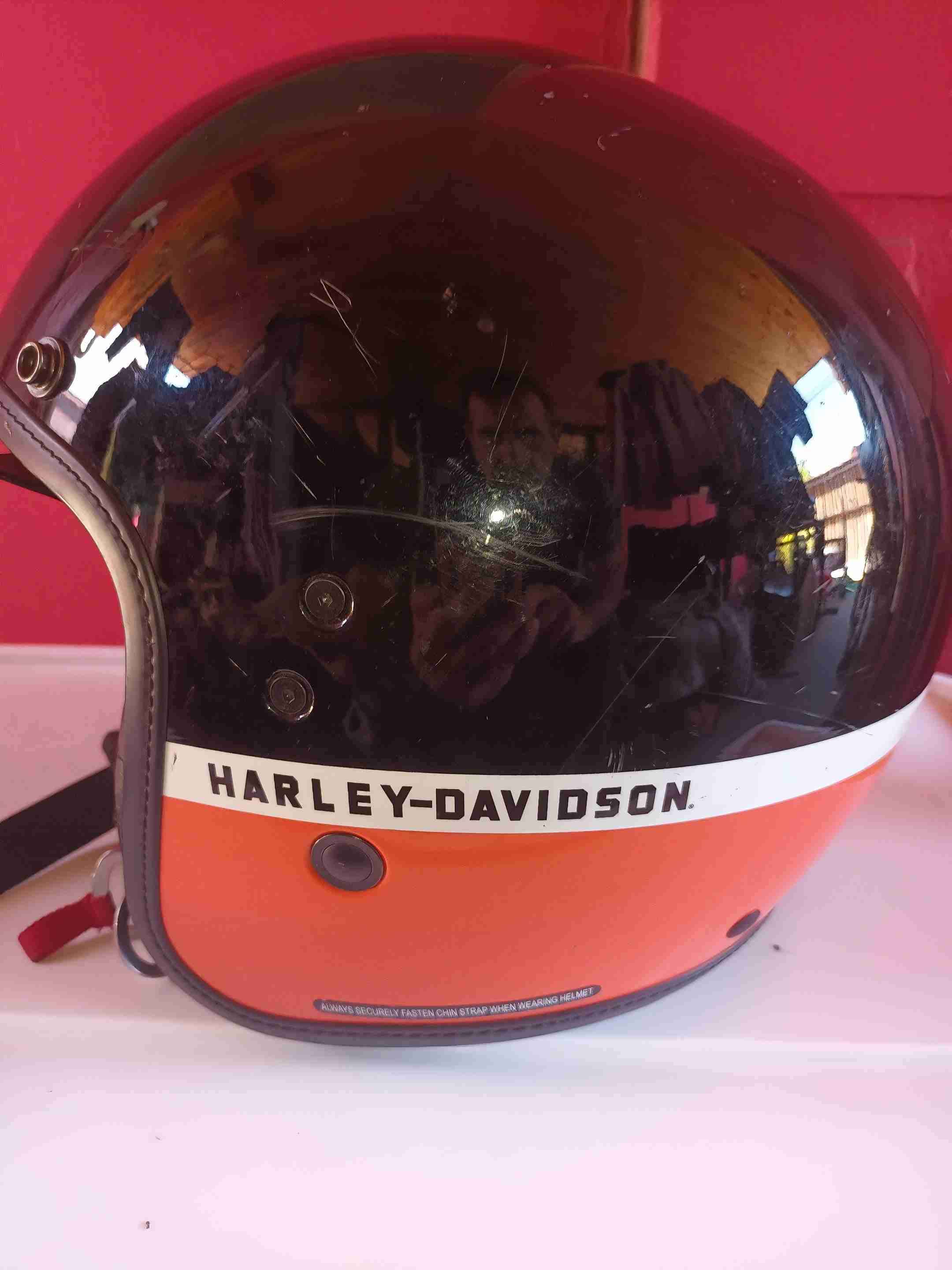 Casco con diseño de cuadros - miniatura 3