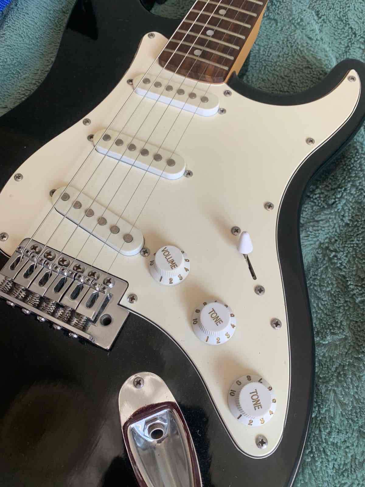 Pack guitarra electrica + amplificador - miniatura 3