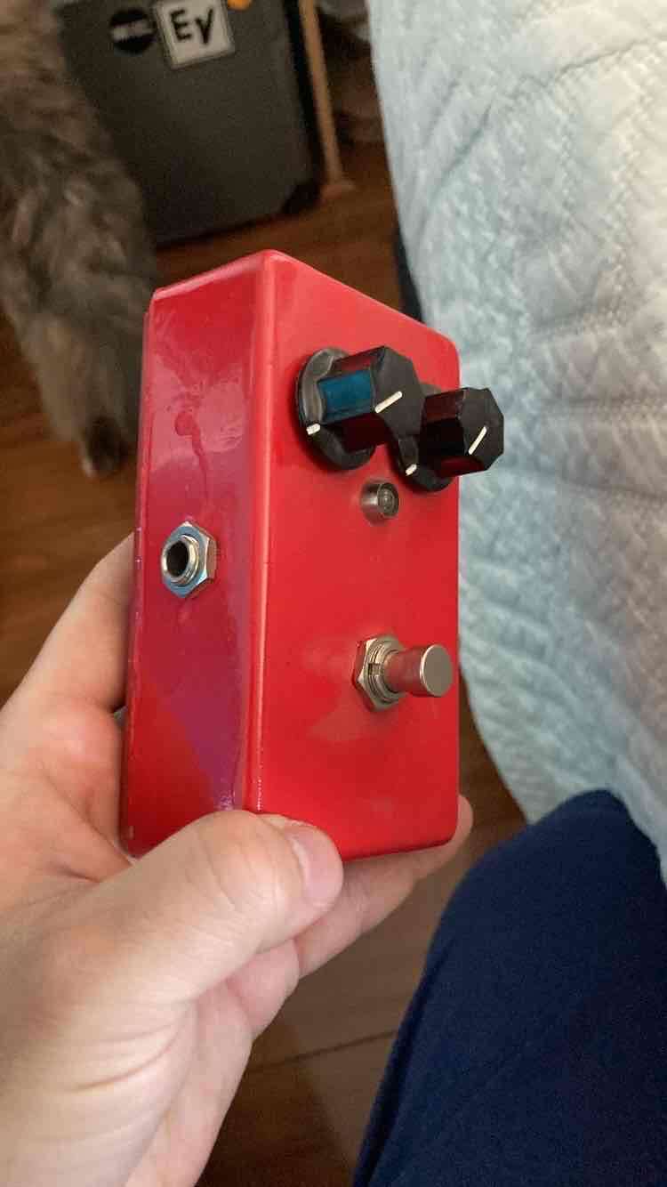 Pedal de efectos rojo - miniatura 1
