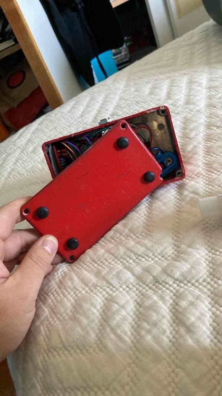 Pedal de efectos rojo - miniatura 3