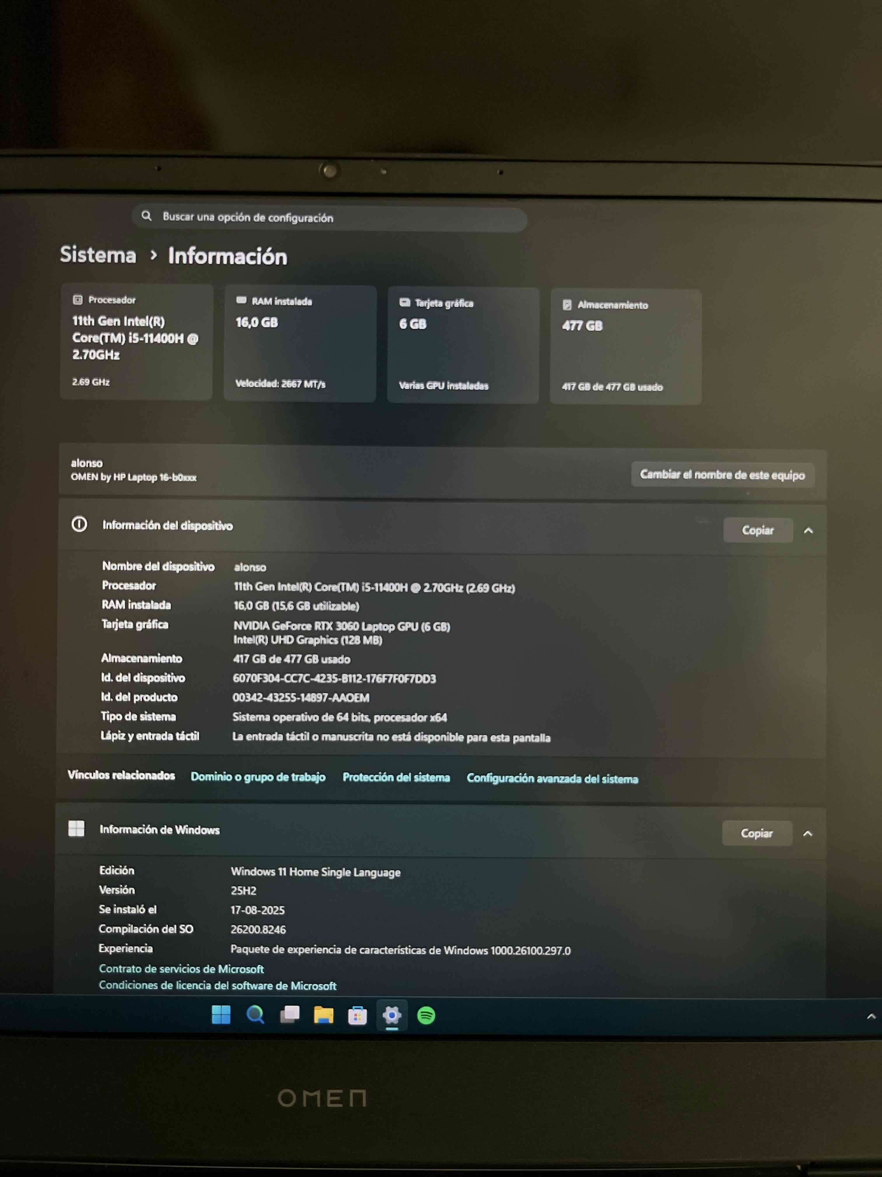 Laptop gaming negra - miniatura 4