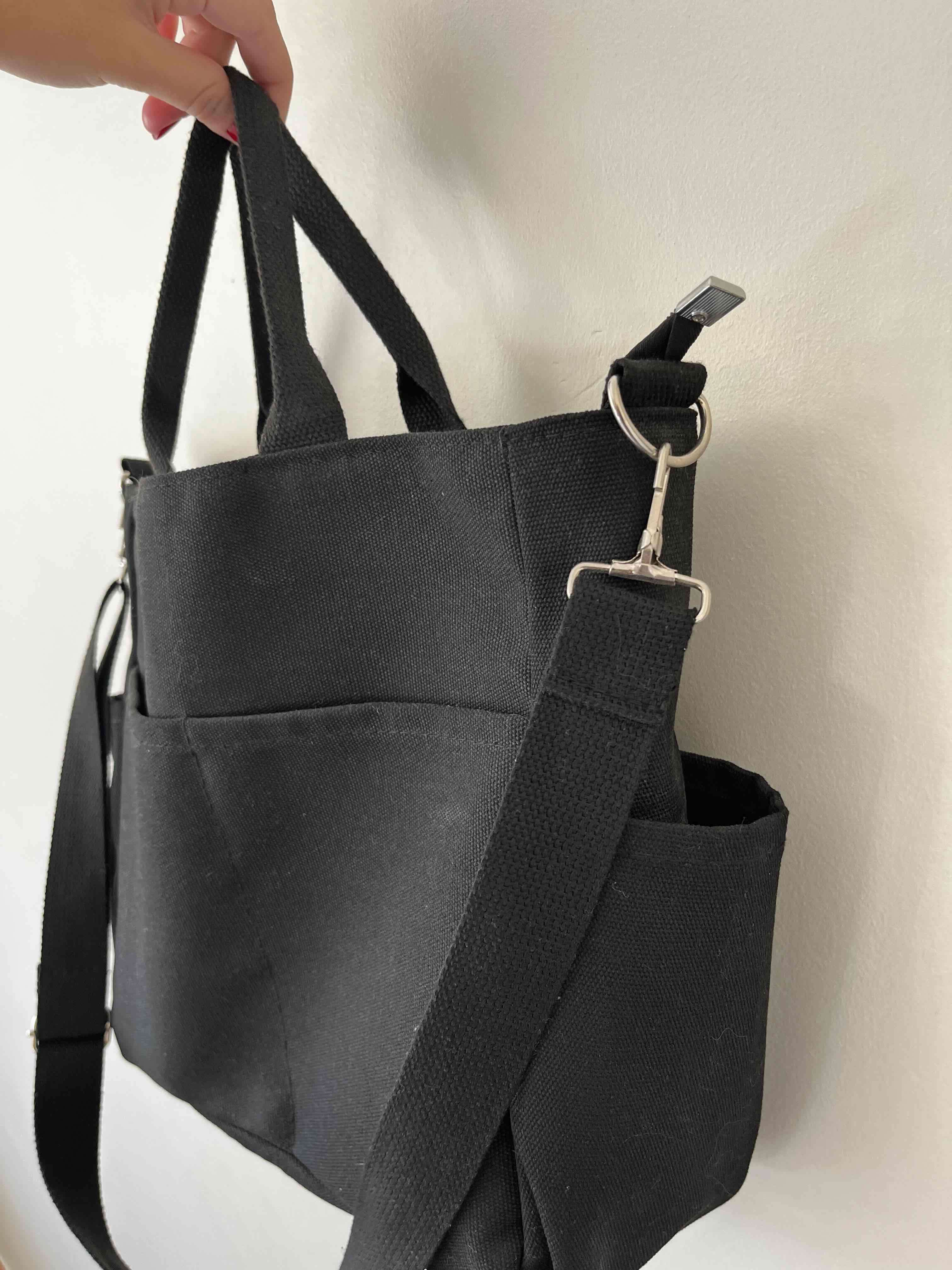 Bolso negro con correa ajustable - miniatura 5