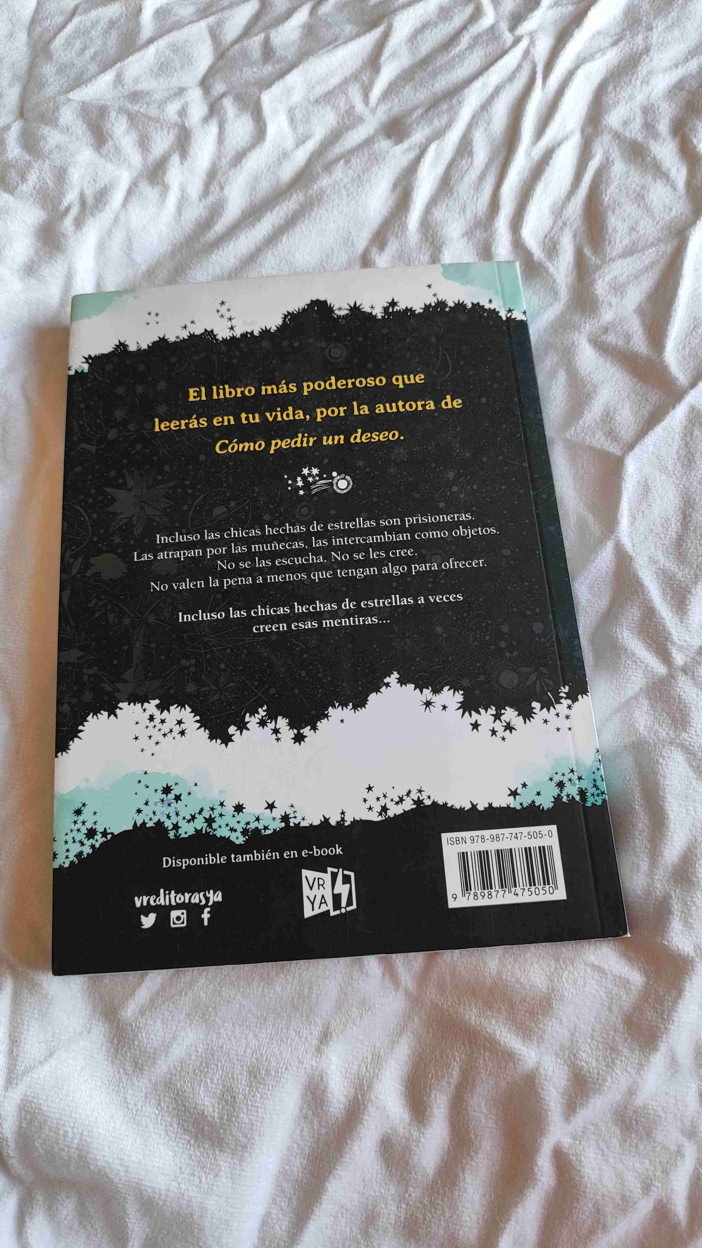 Libro 'Hecha de Estrellas' - miniatura 2