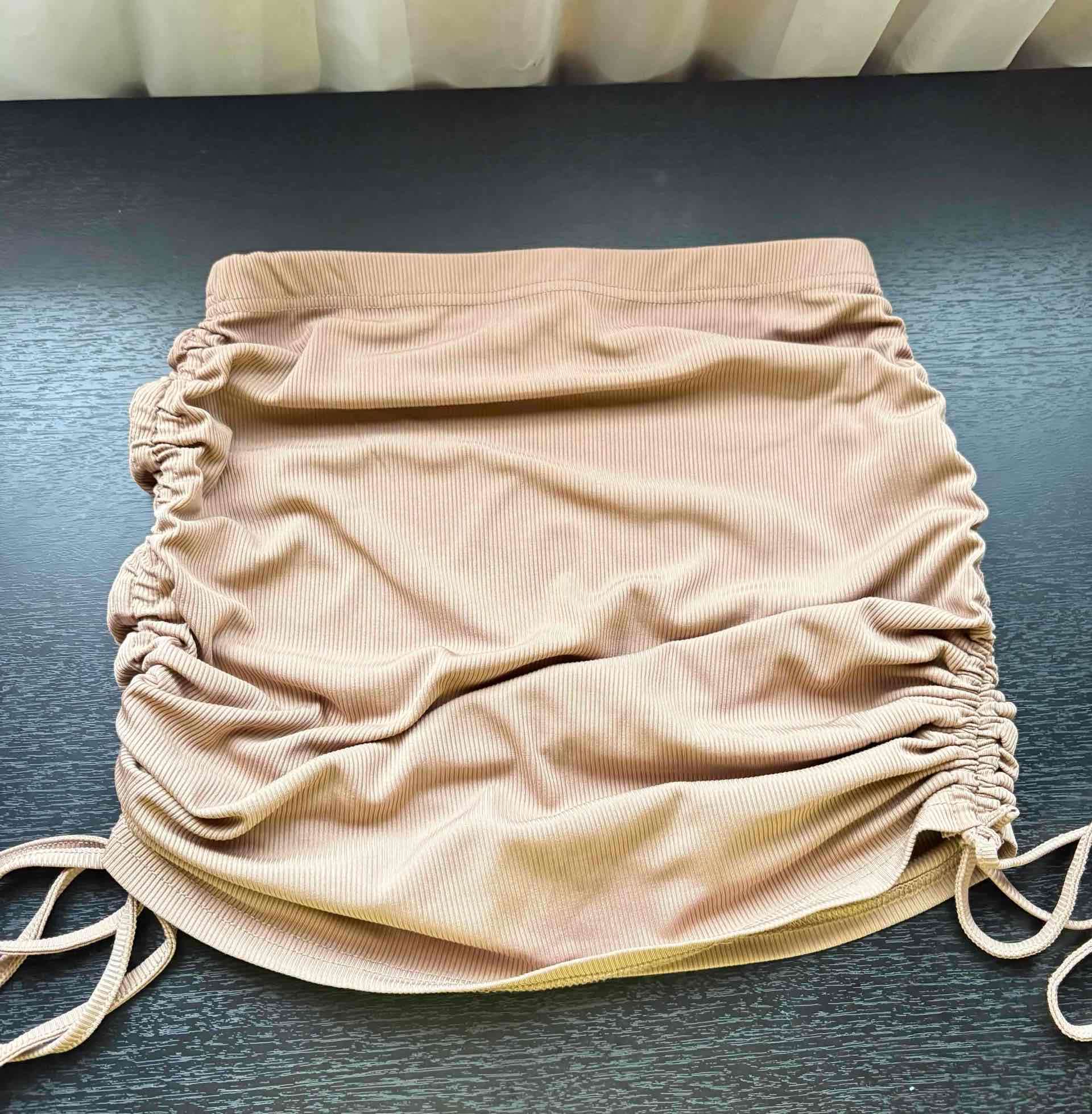 Falda plisada blanca - miniatura 3