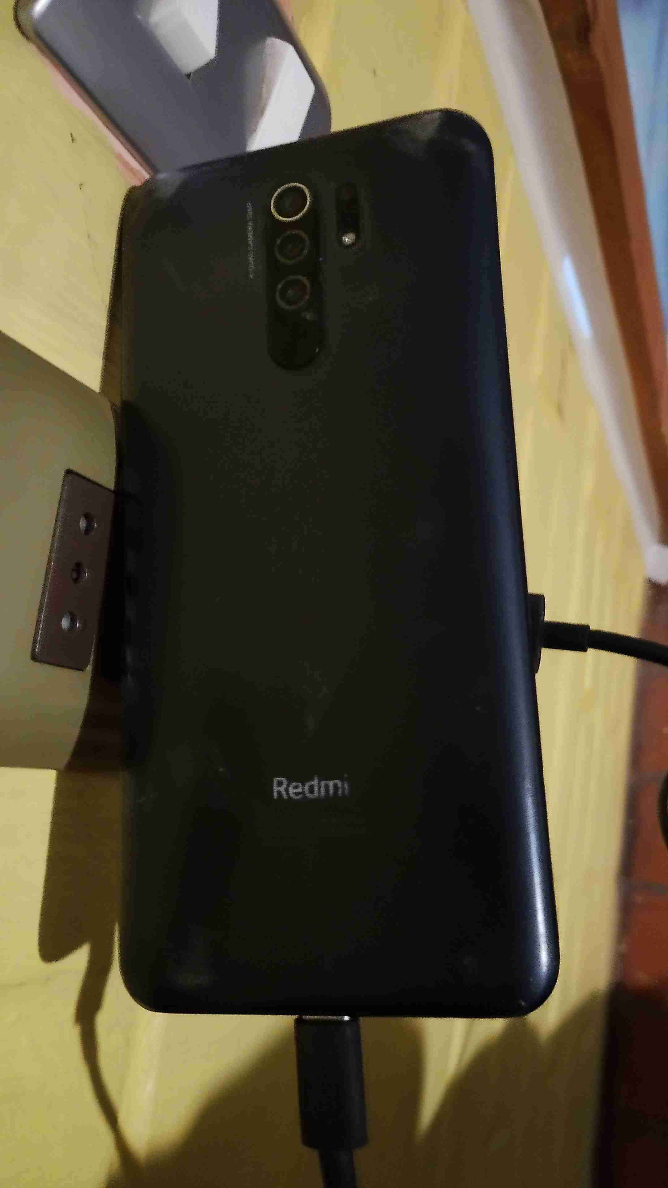 Celular refmi Xiaomi tiene huella - miniatura 3