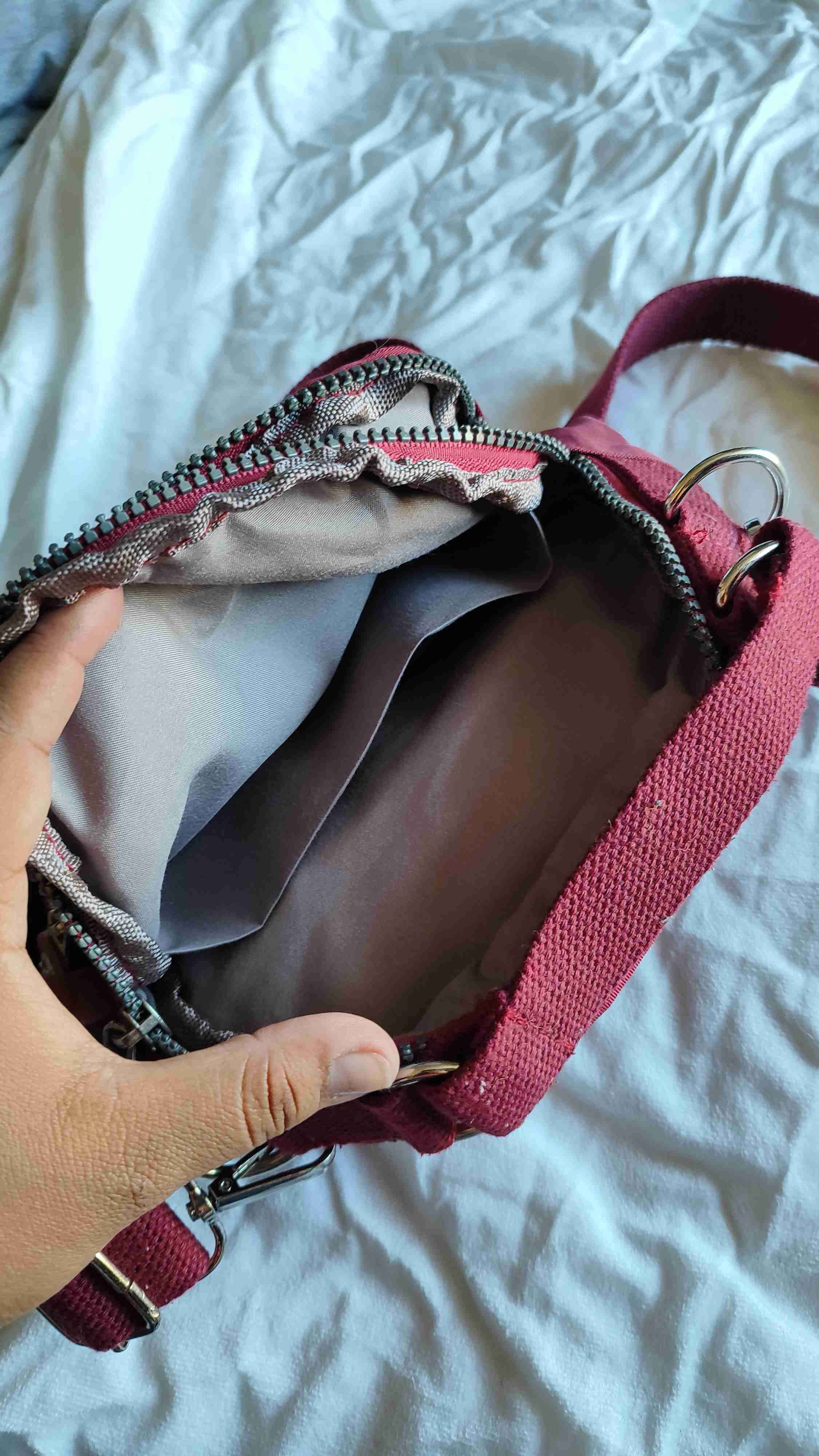 Bolso deportivl burdeo - miniatura 3