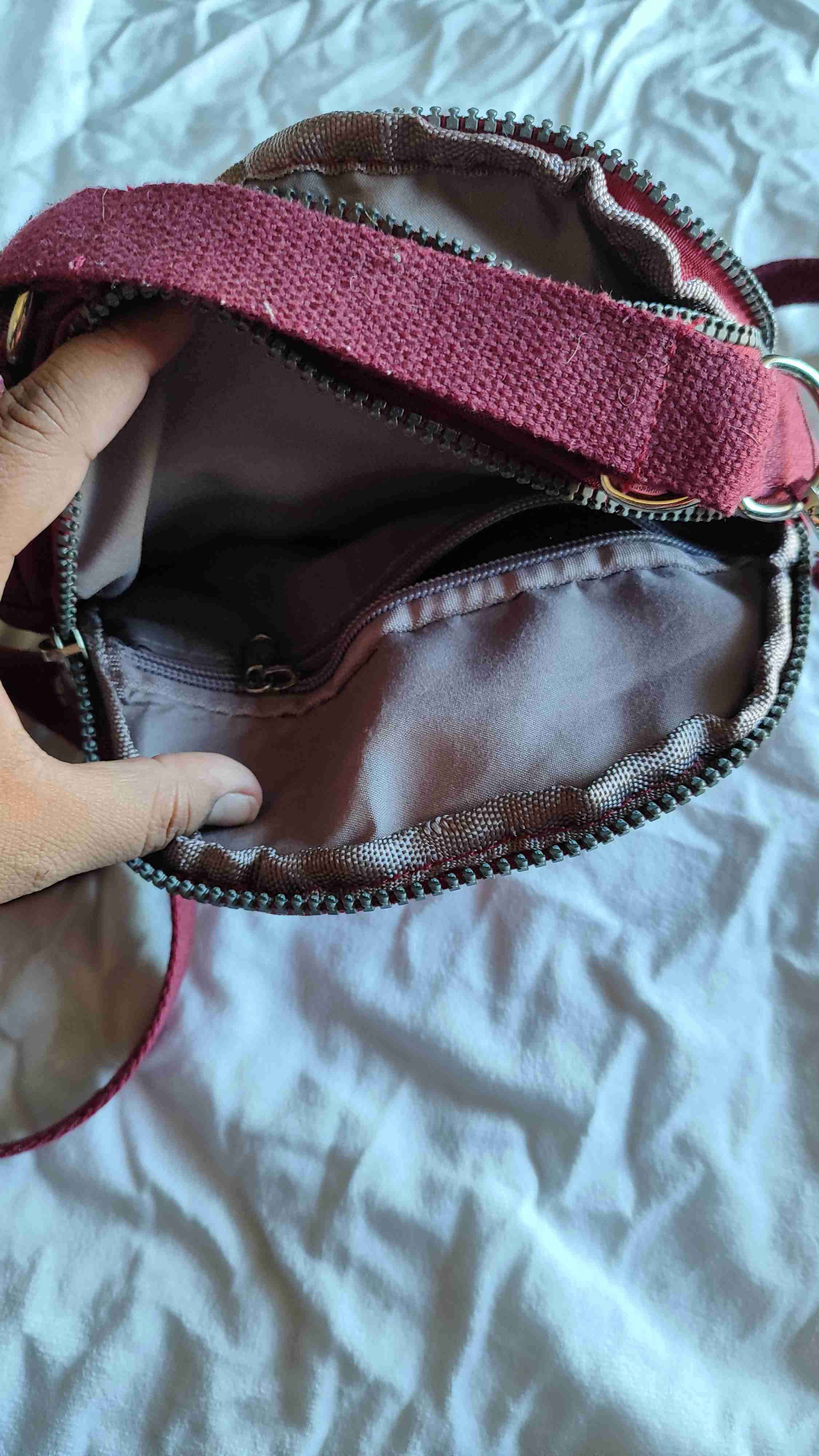 Bolso deportivl burdeo - miniatura 4