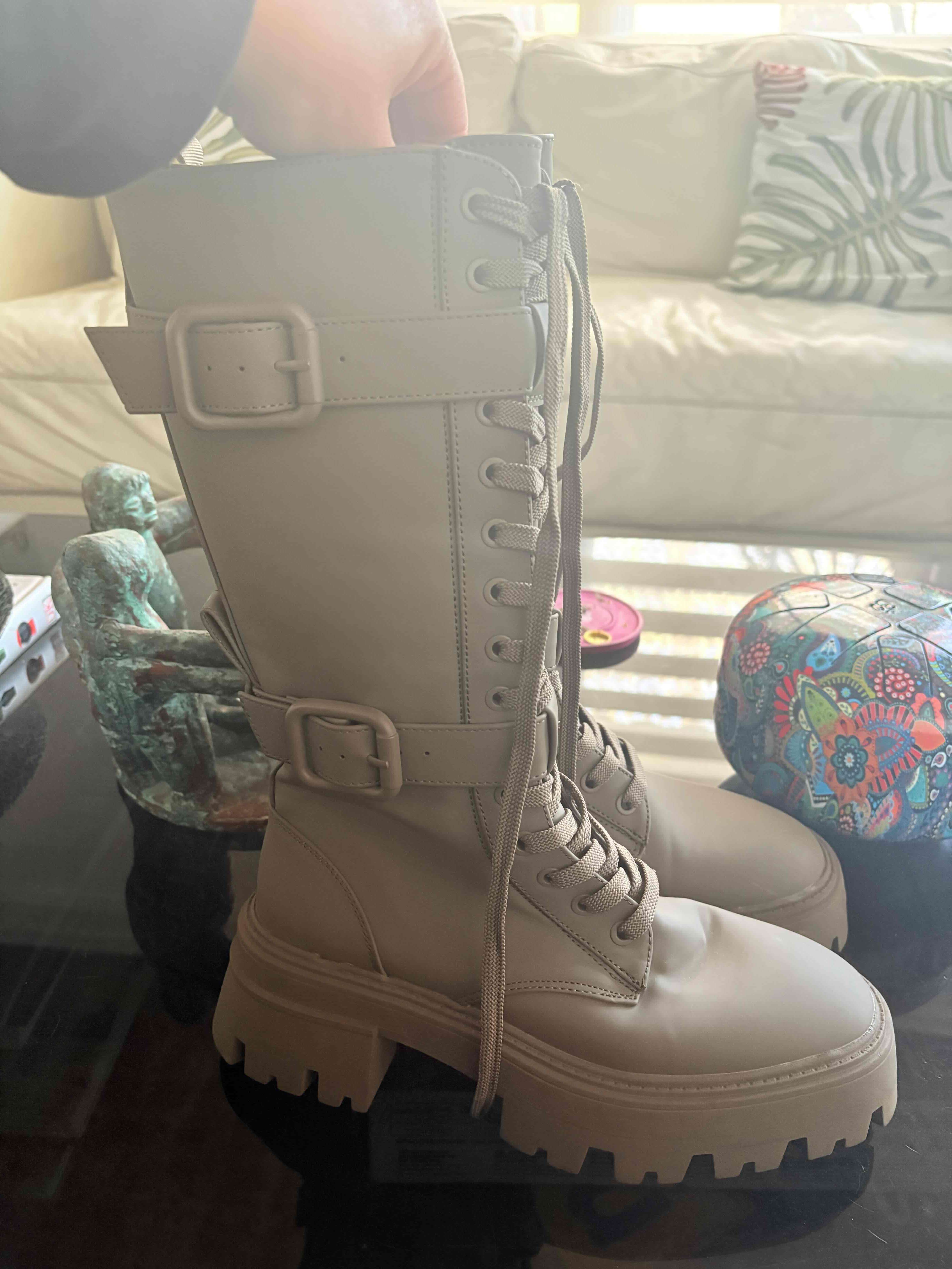 Botas altas verde militar con cordones marca zara - miniatura 1
