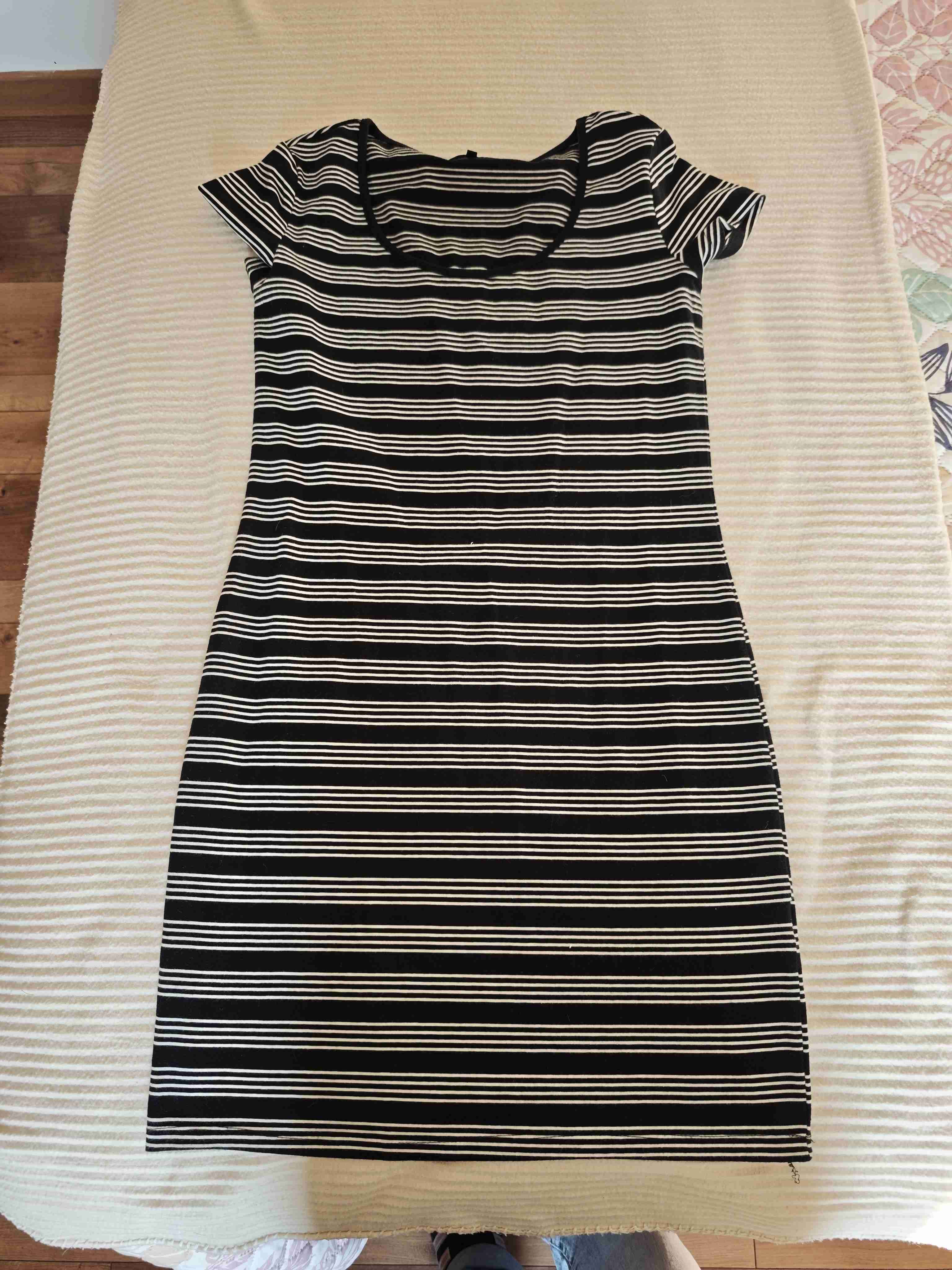 Vestido rayado blanco y negro