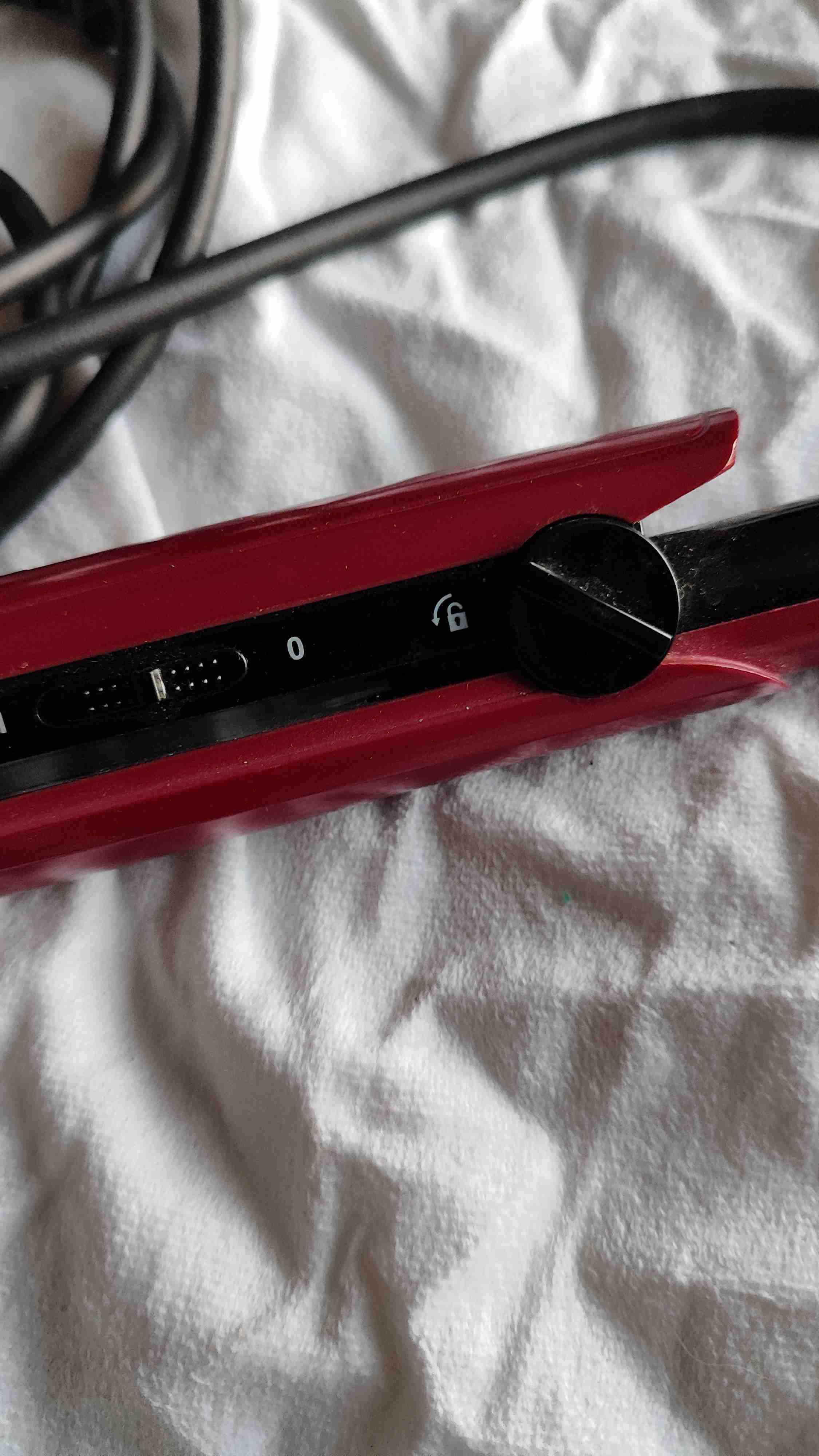 Plancha de pelo Revlon roja - miniatura 3