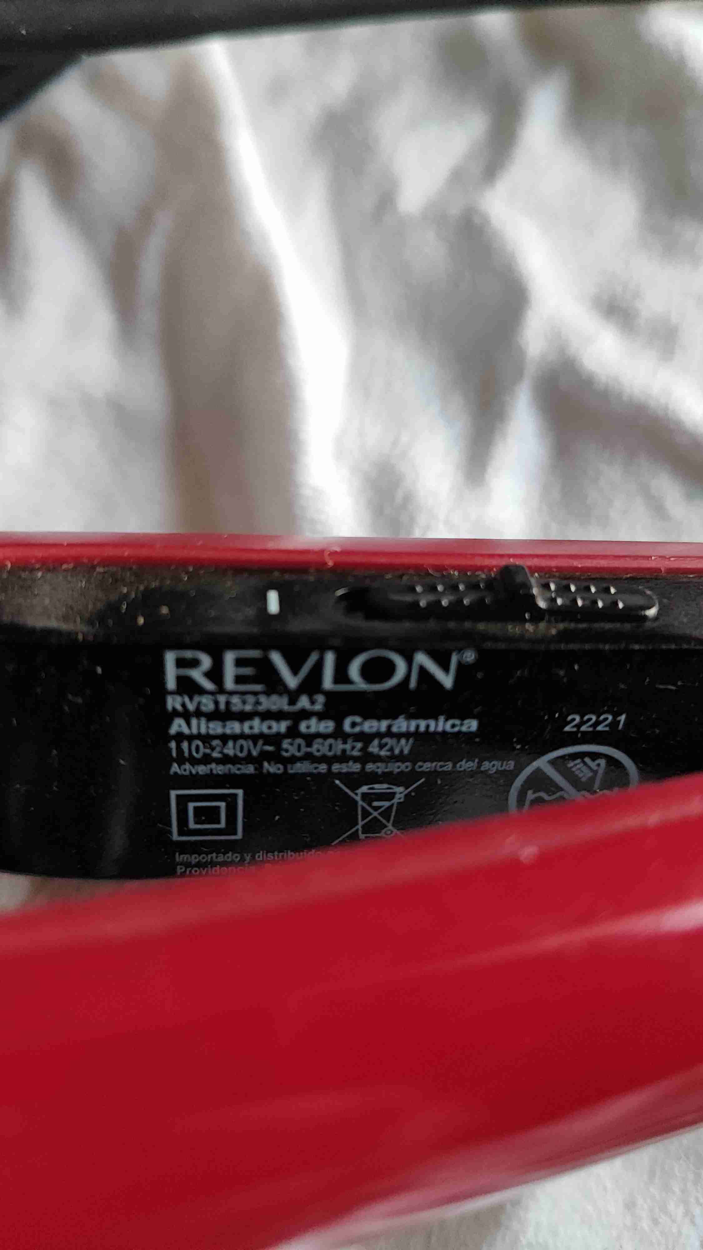 Plancha de pelo Revlon roja - miniatura 4