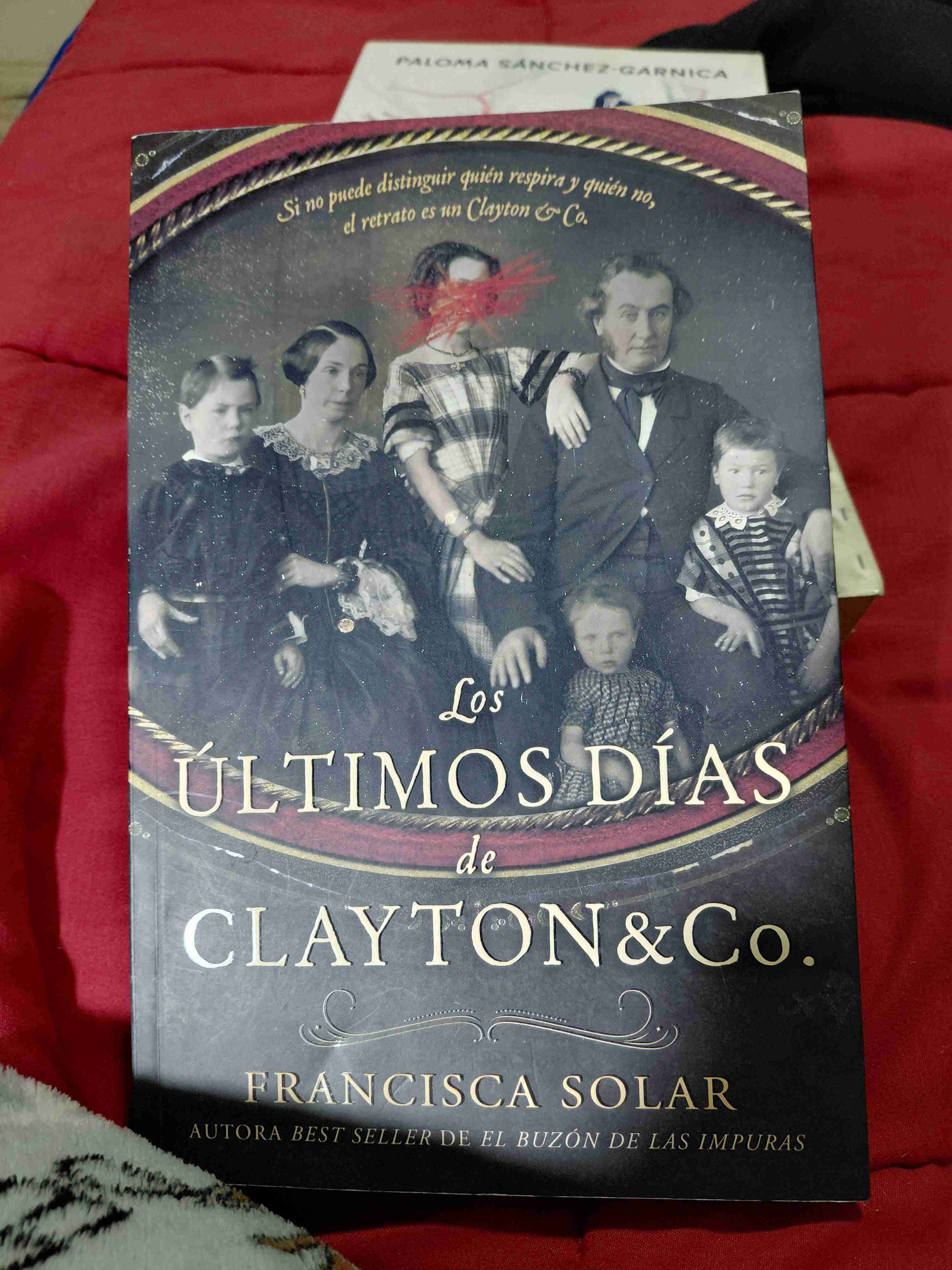 Libro 'Verity' de Colleen Hoover - miniatura 2