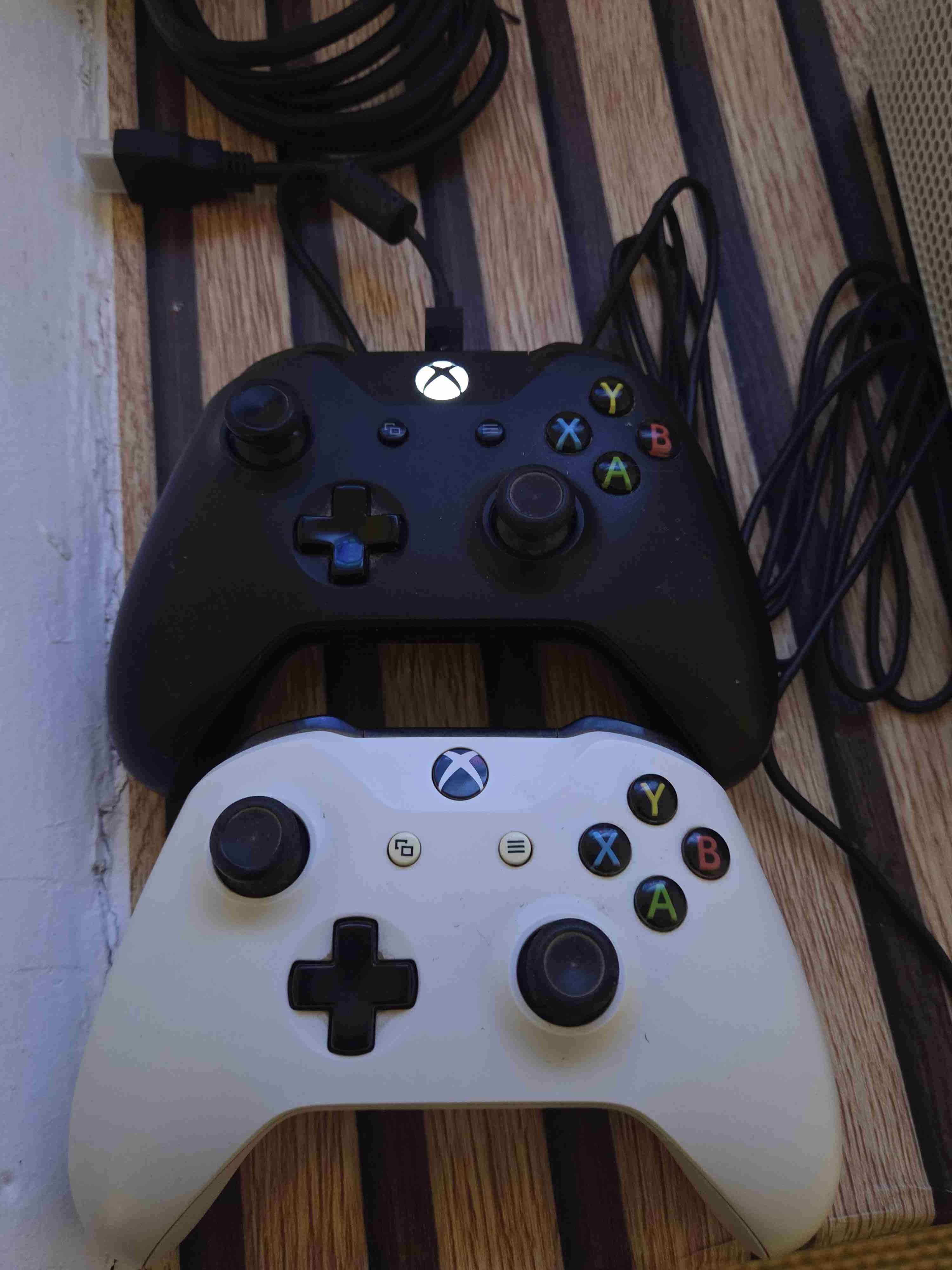 Consola Xbox One S blanca - miniatura 2