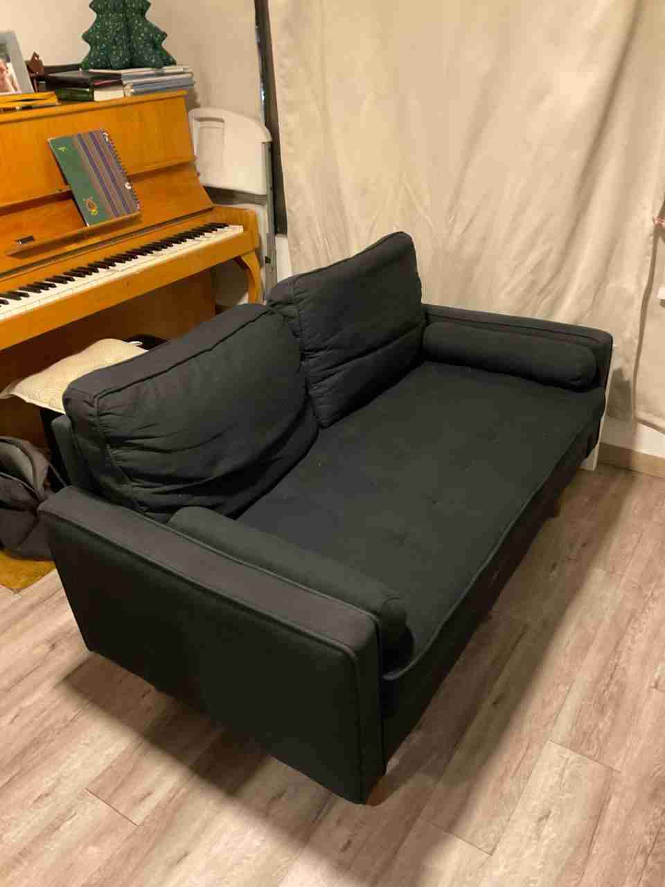 Sofá negro - miniatura 2