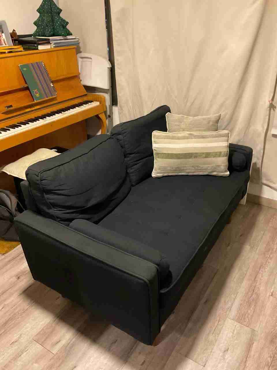 Sofá negro - miniatura 3