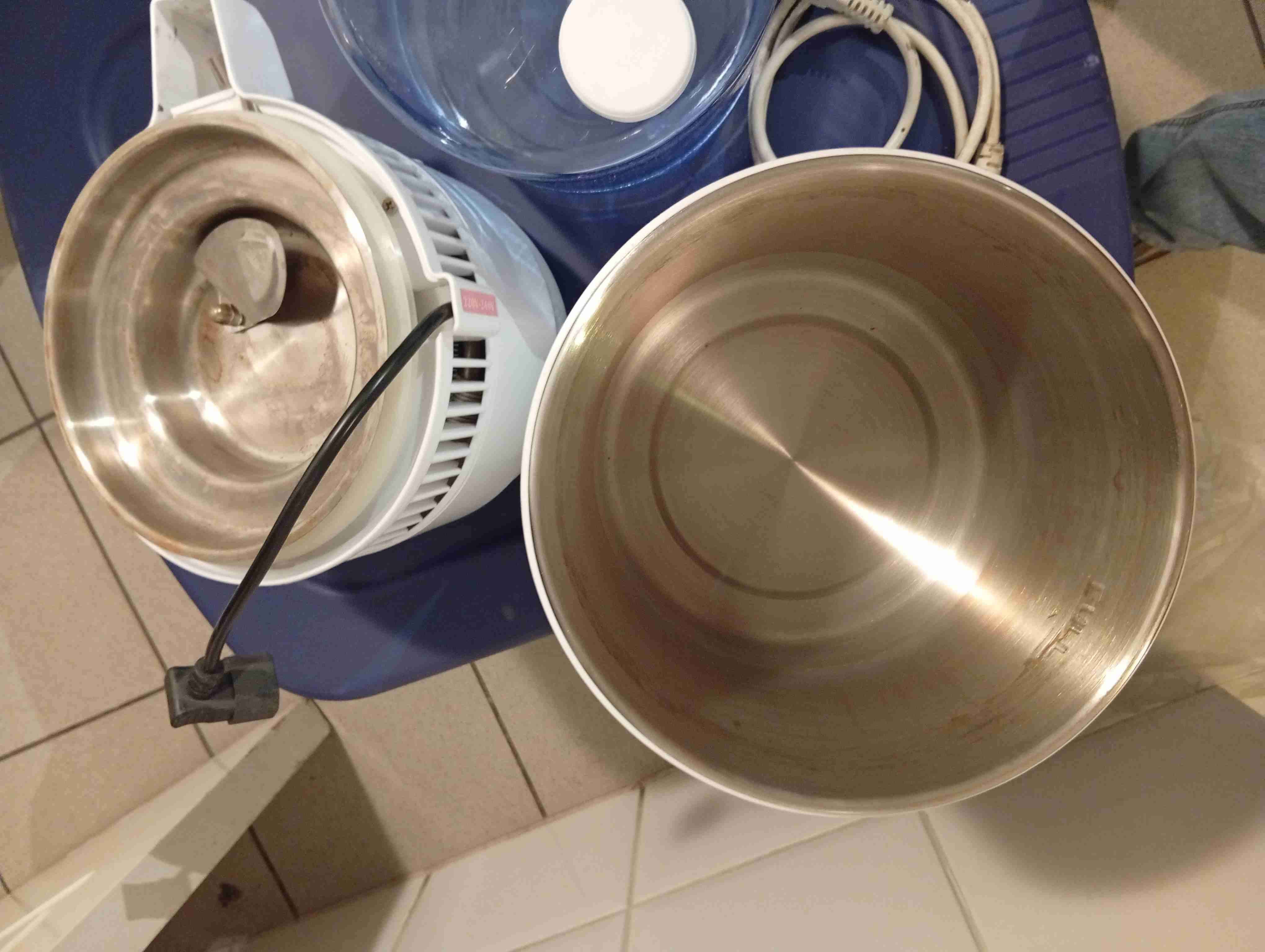 Destilador de agua eléctrico blanco - miniatura 2