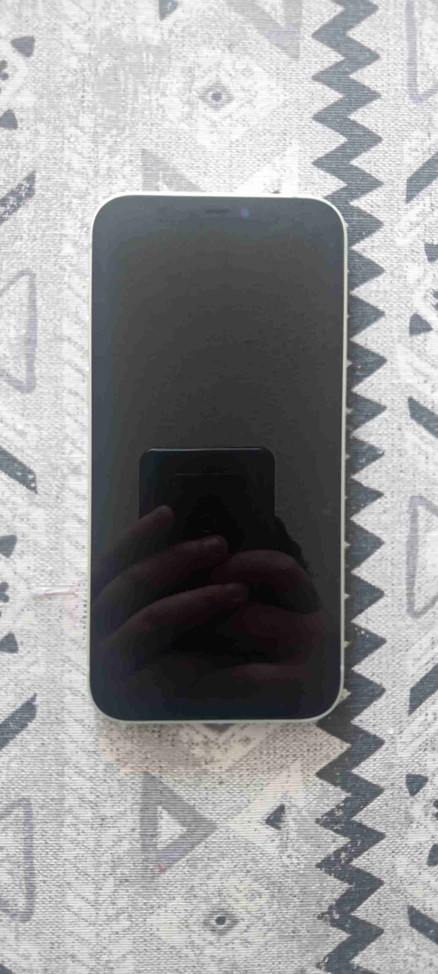 Iphone 12 o 13 nose la verdas - miniatura 1