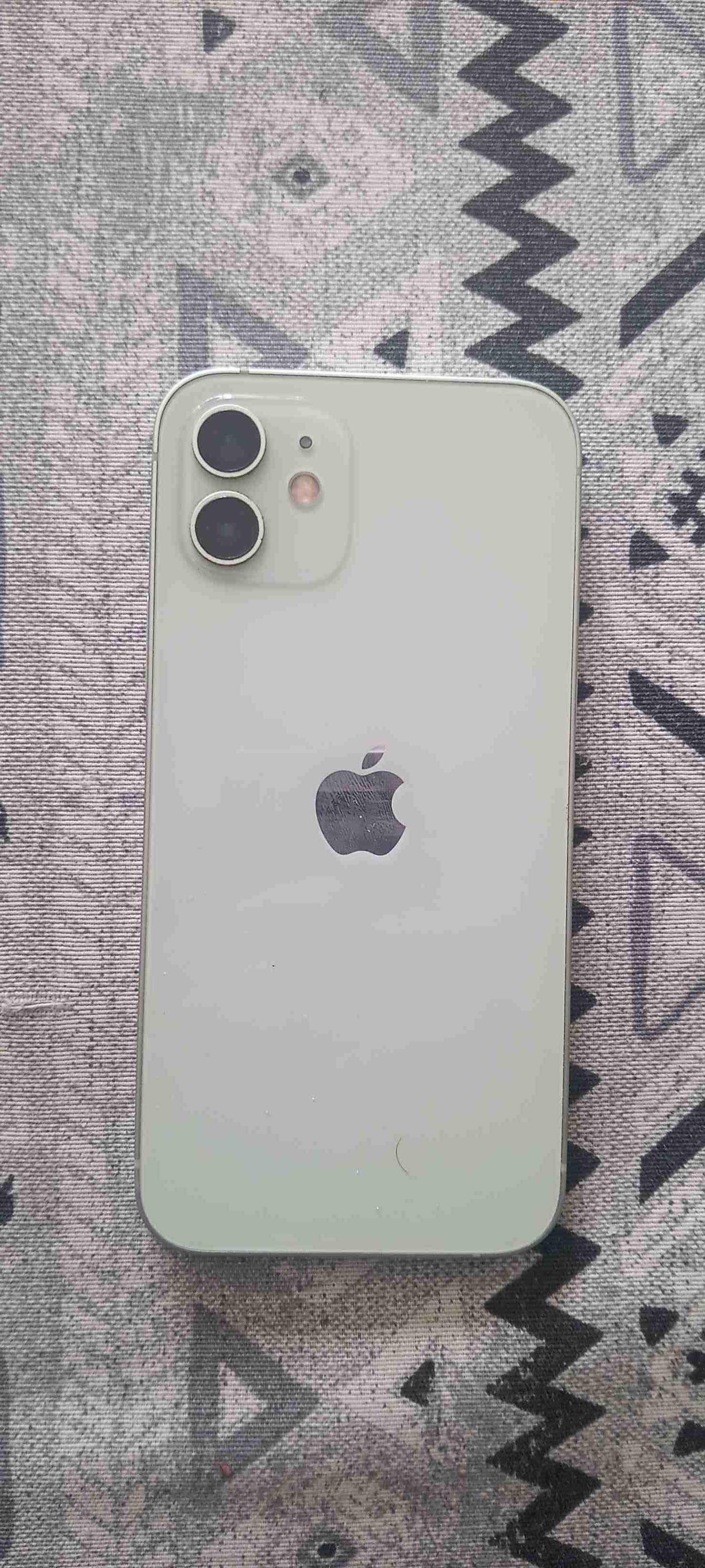 Iphone 12 o 13 nose la verdas - miniatura 2