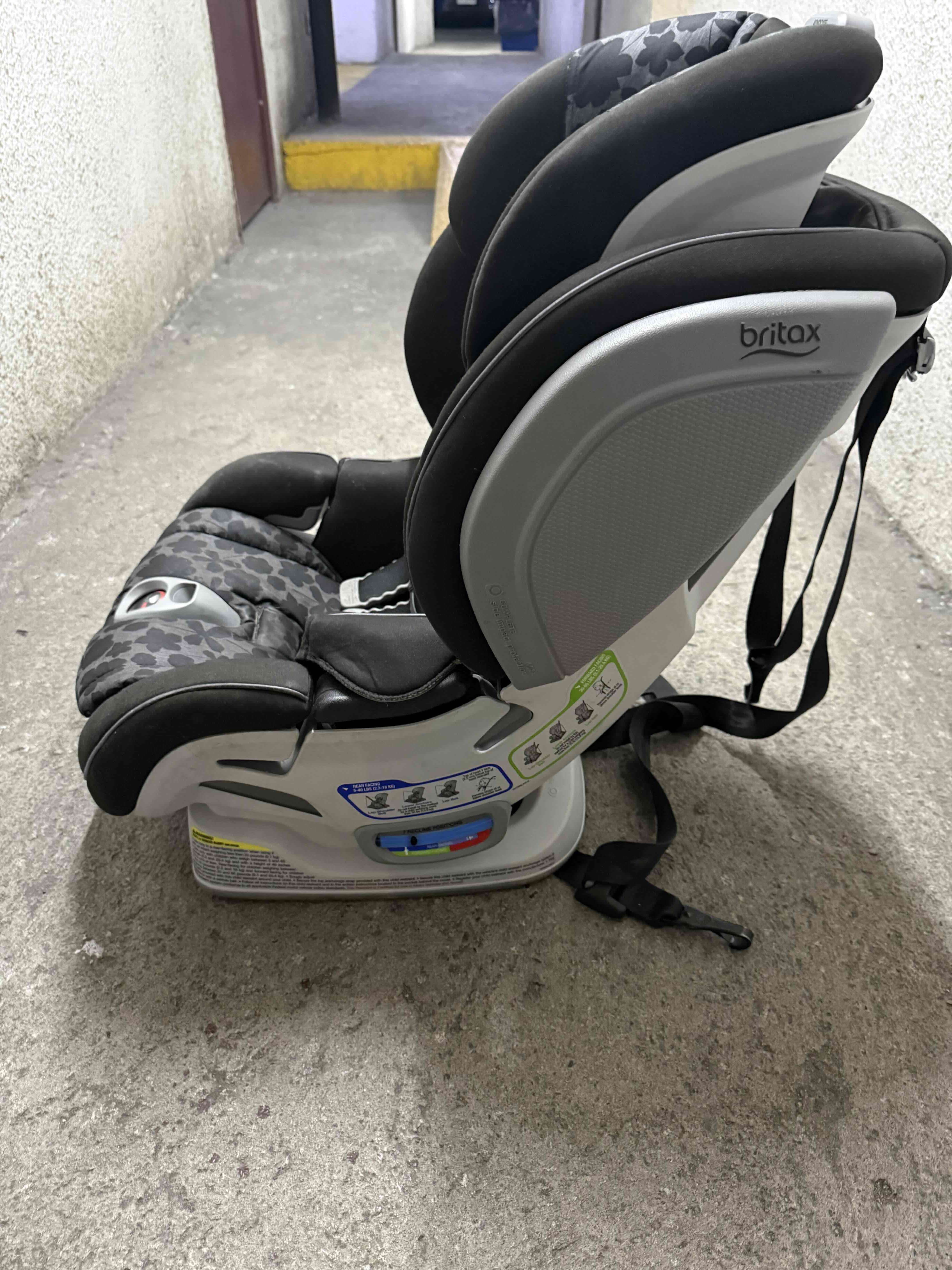 Silla de auto Maxi-Cosi negra - miniatura 4