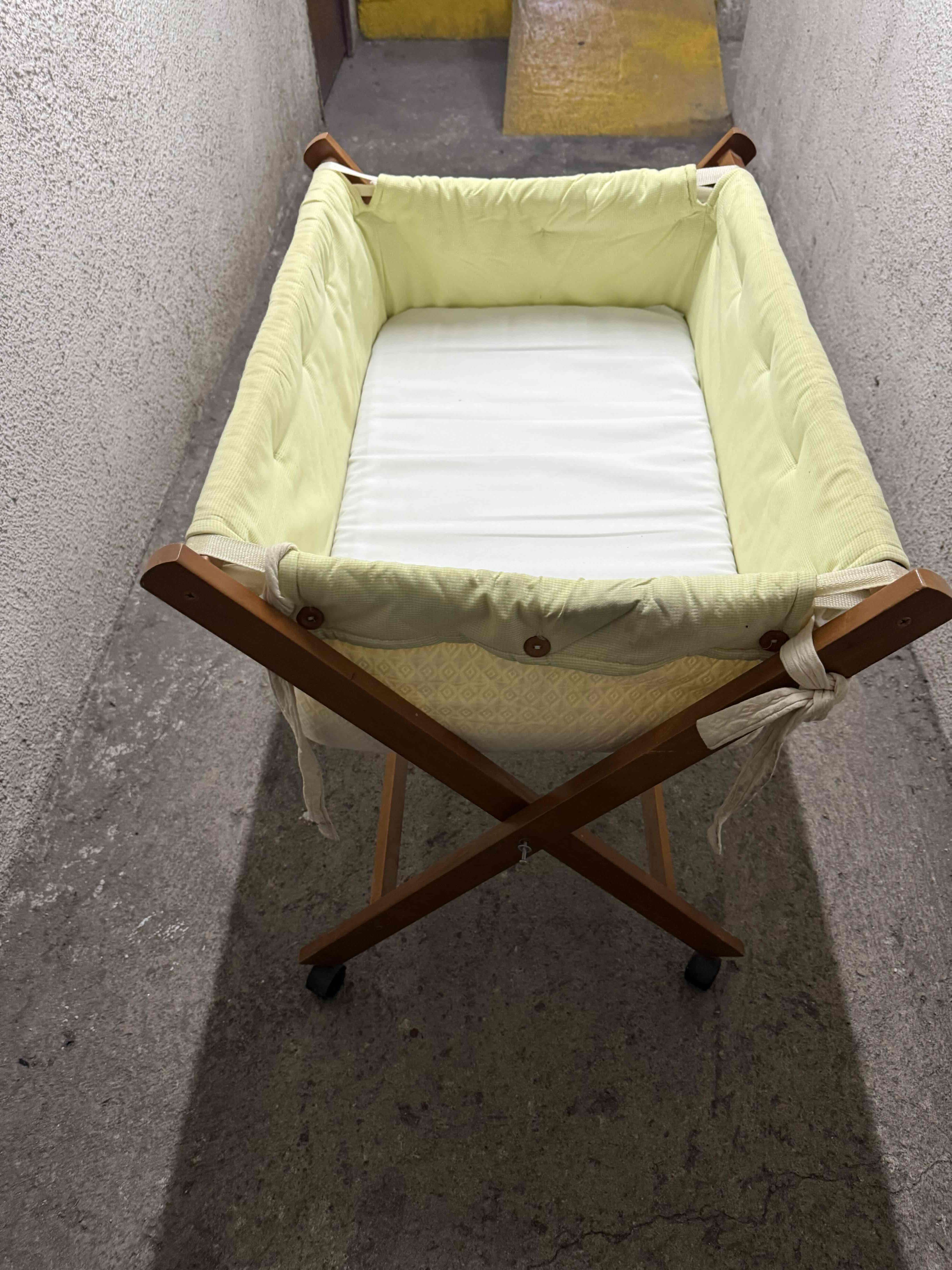 Moises de bebé en madera - miniatura 3