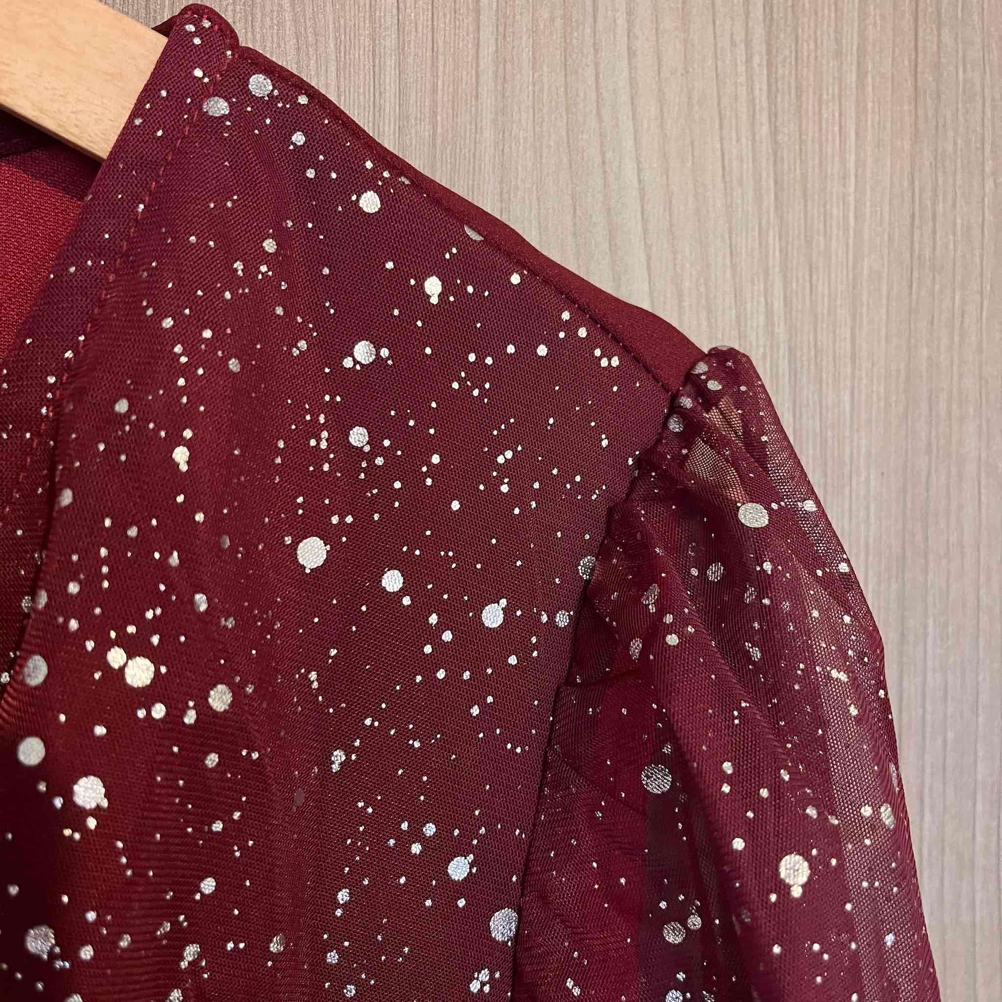 Vestido rojo con brillos - miniatura 3