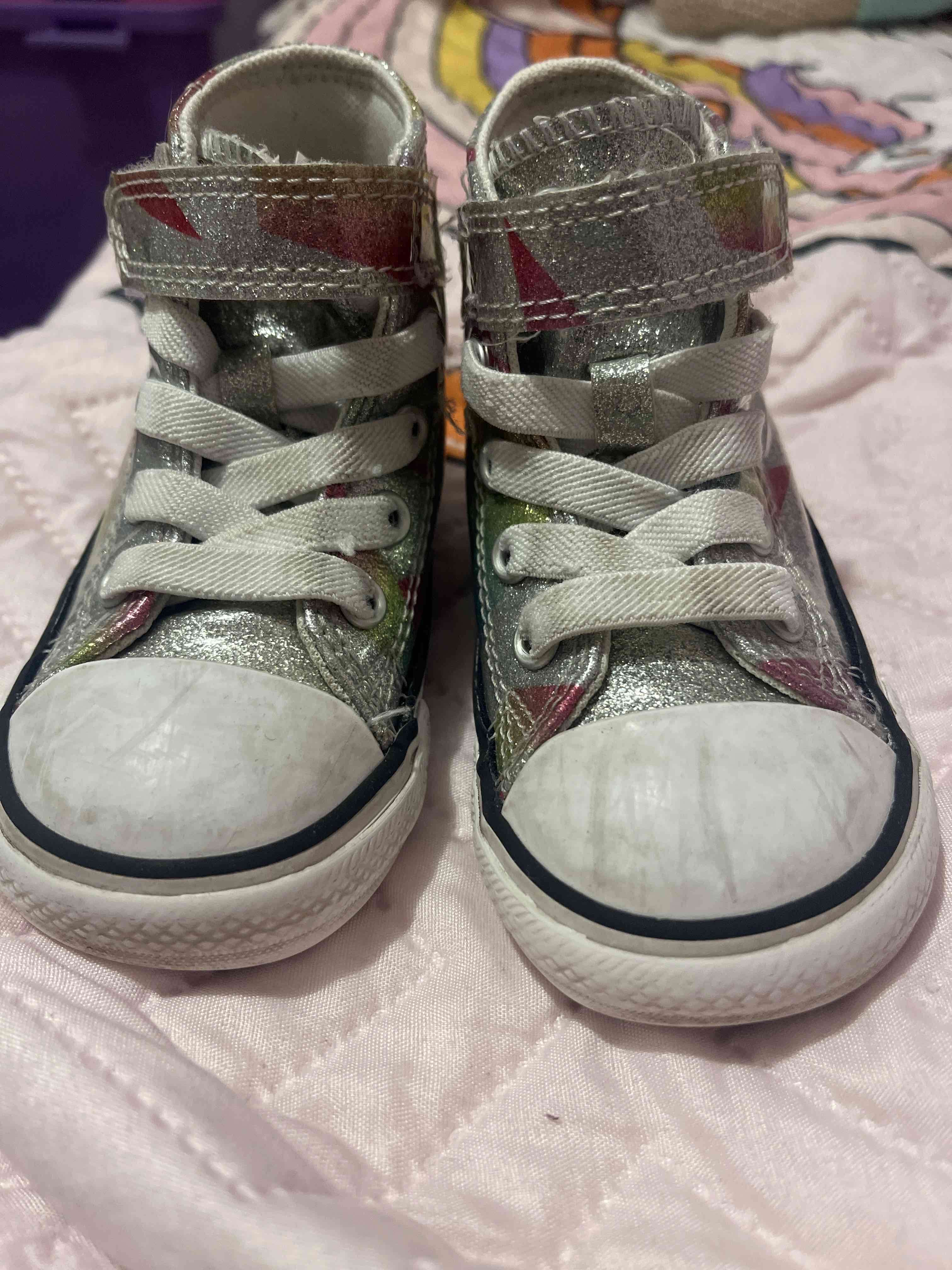 Zapatillas infantiles brillantes - miniatura 1