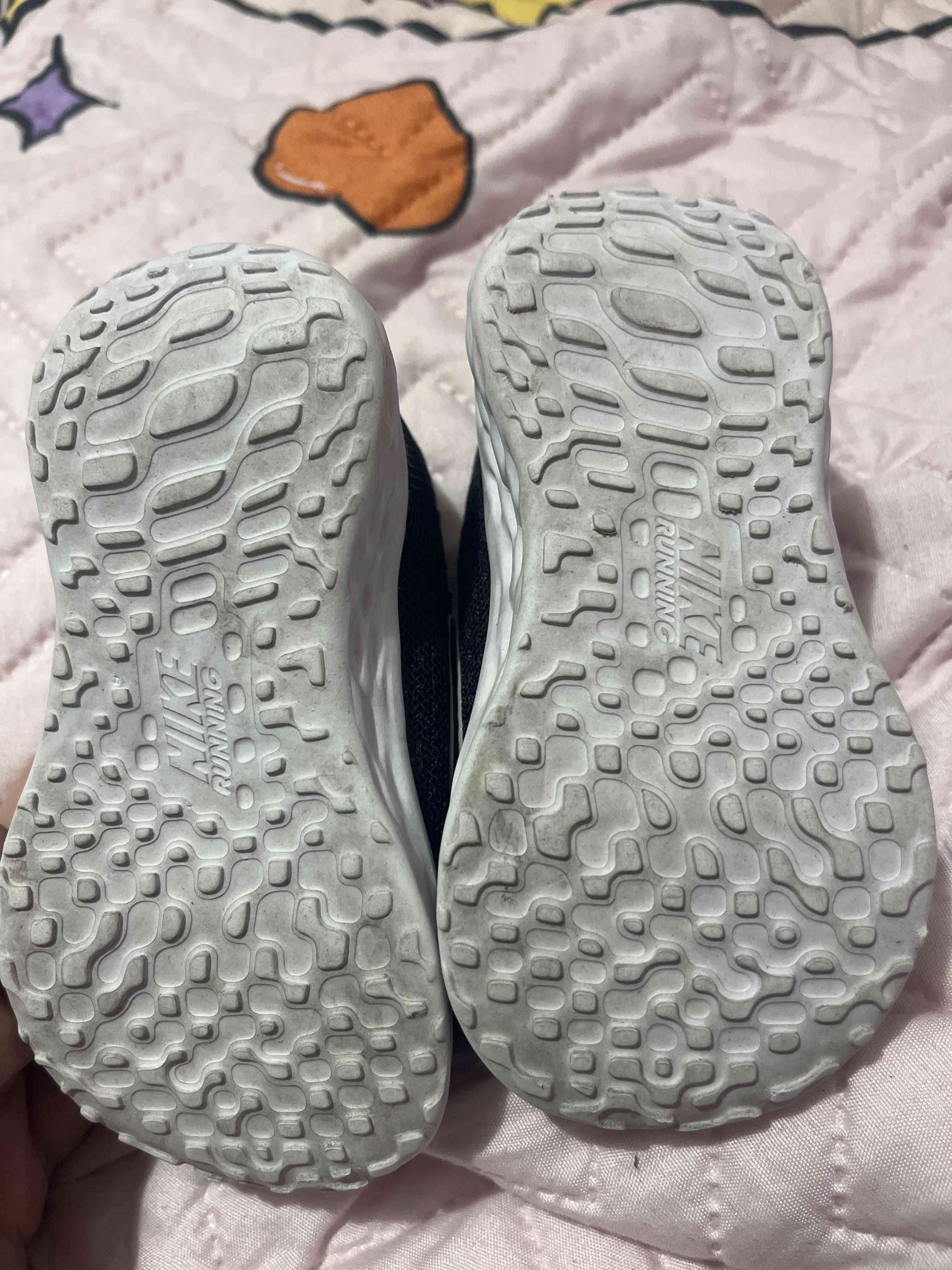 Zapatillas negras para bebé - miniatura 2