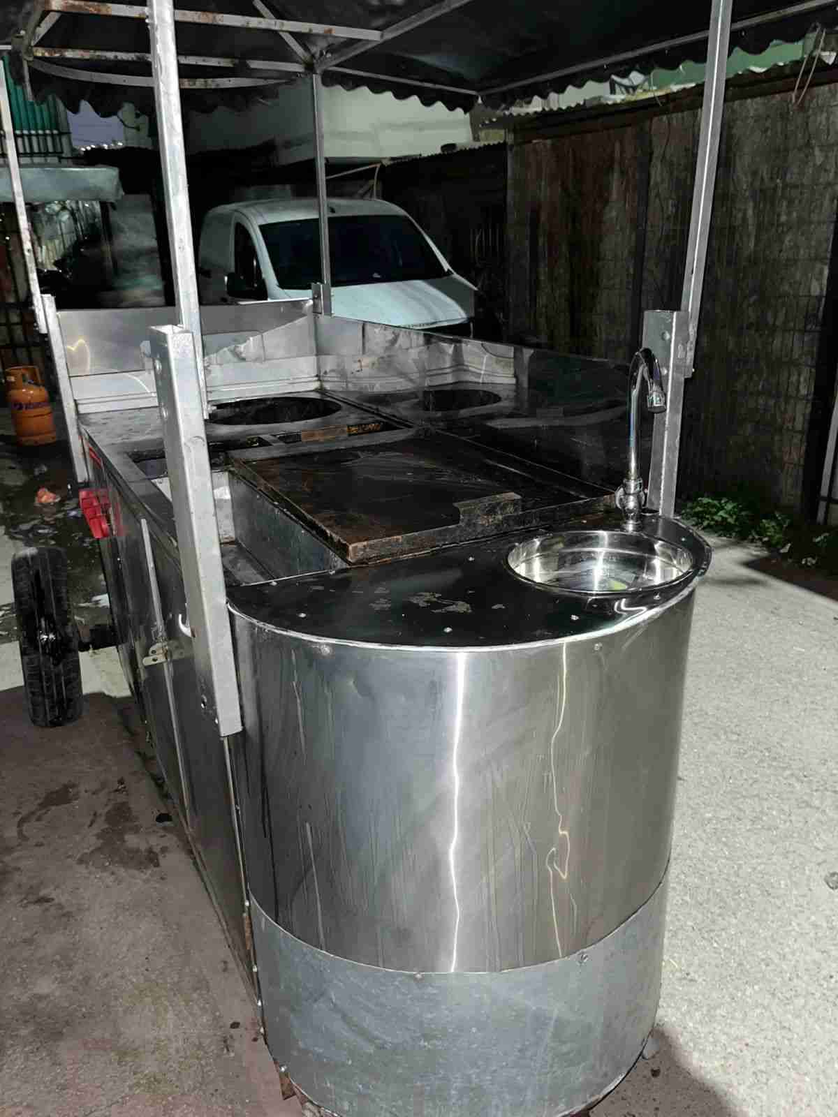 Carro de comida callejera metalico - miniatura 4