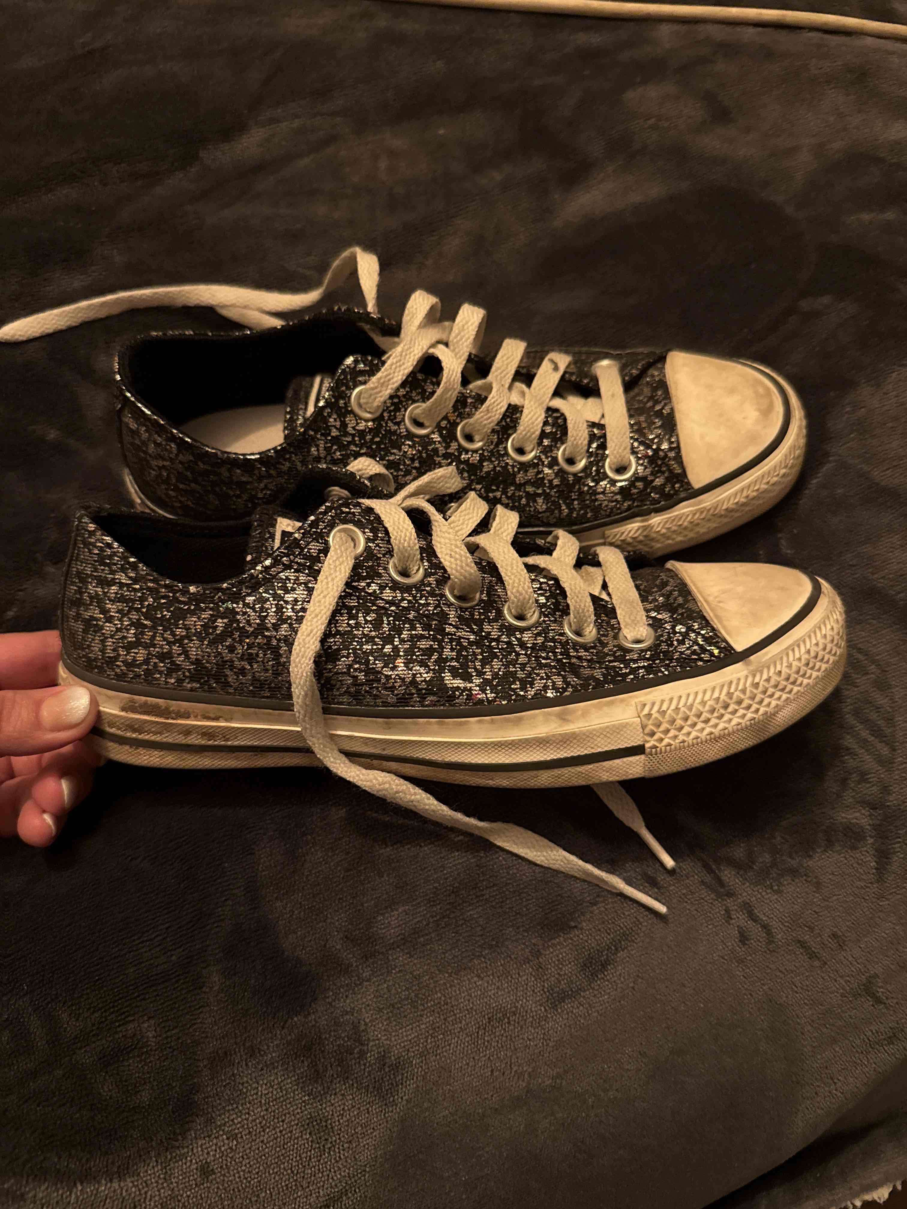 Zapatillas negras con brillos converse - miniatura 1