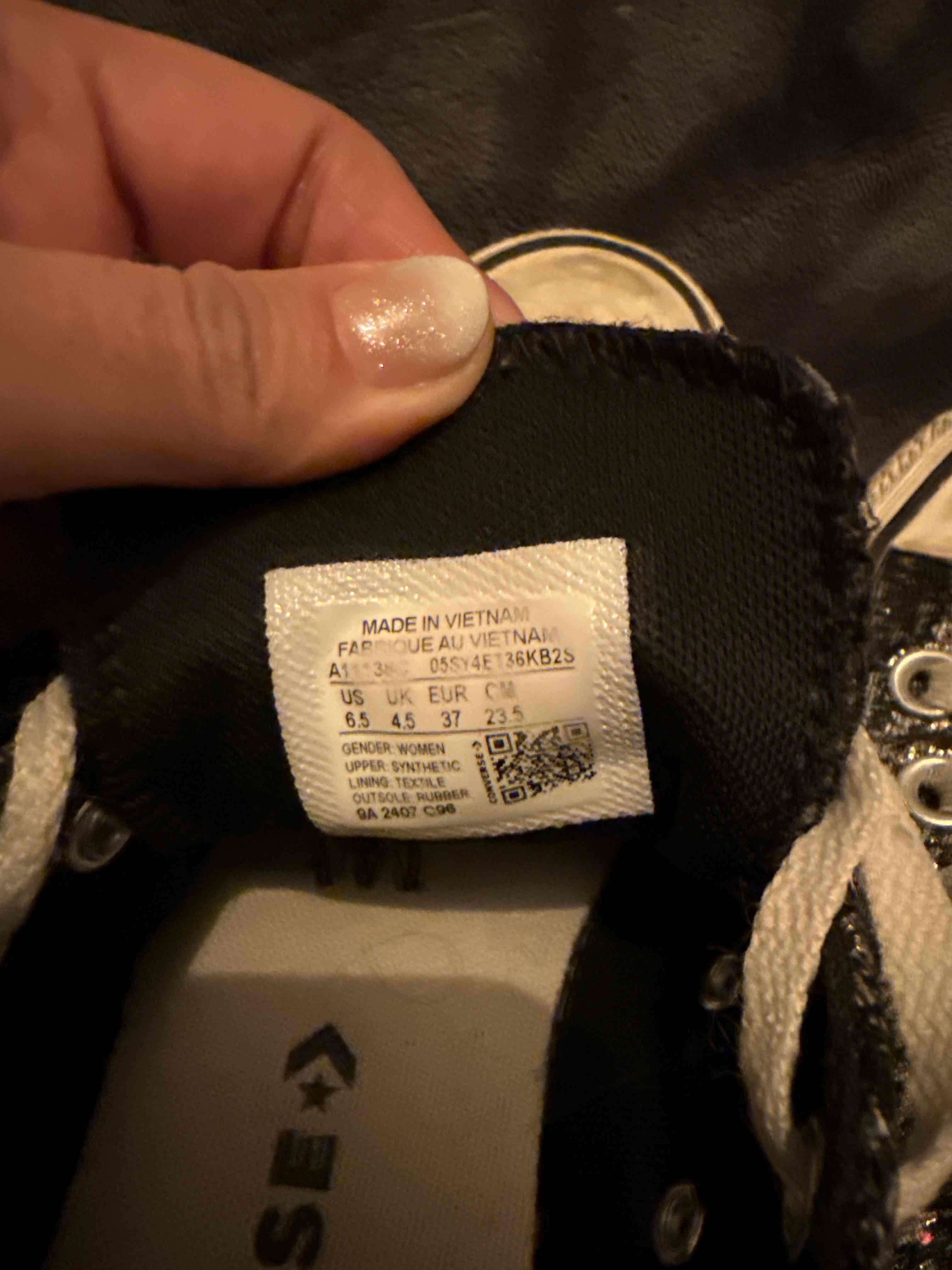 Zapatillas negras con brillos converse - miniatura 5