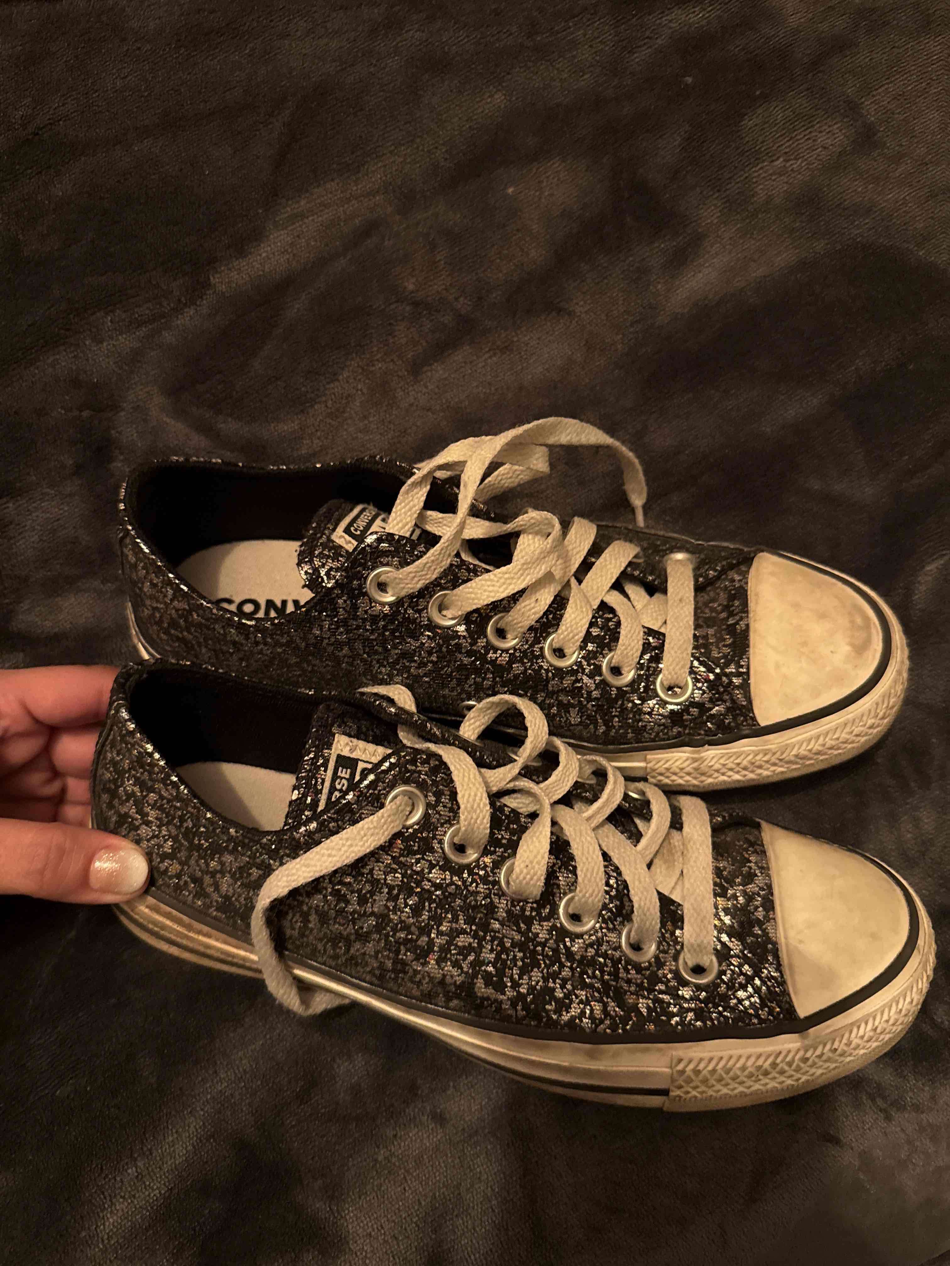 Zapatillas negras con brillos converse - miniatura 6