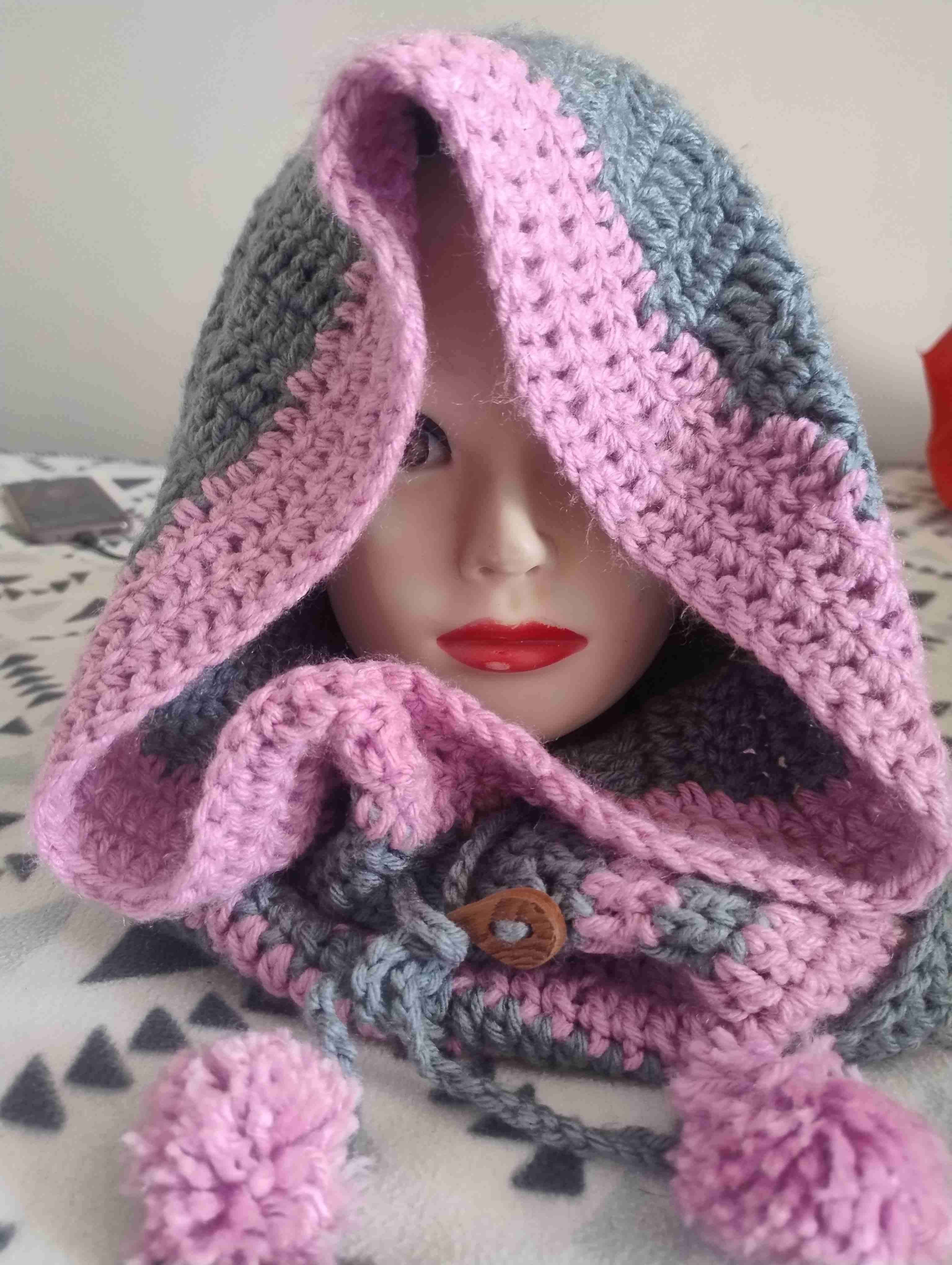Gorro tejido rosa y gris - miniatura 1
