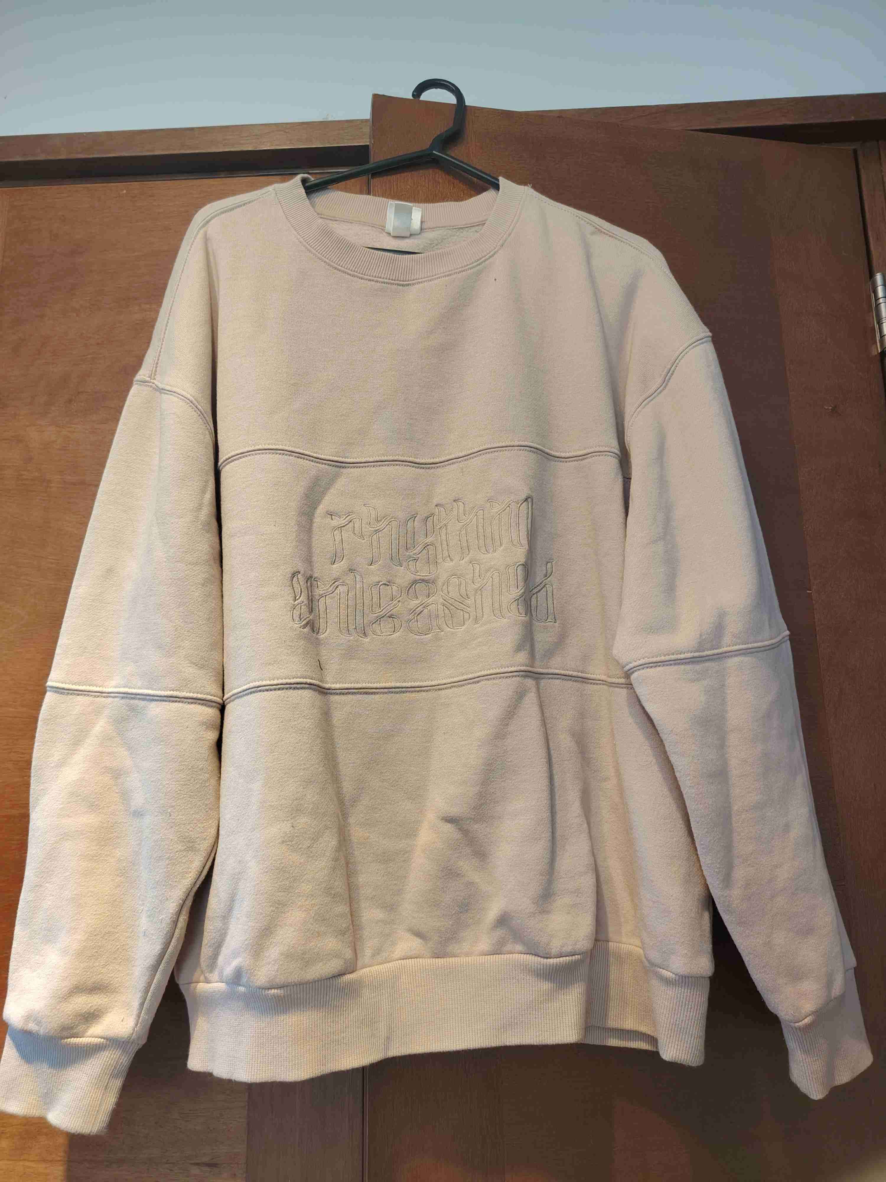 Polerón beige con diseño - miniatura 3