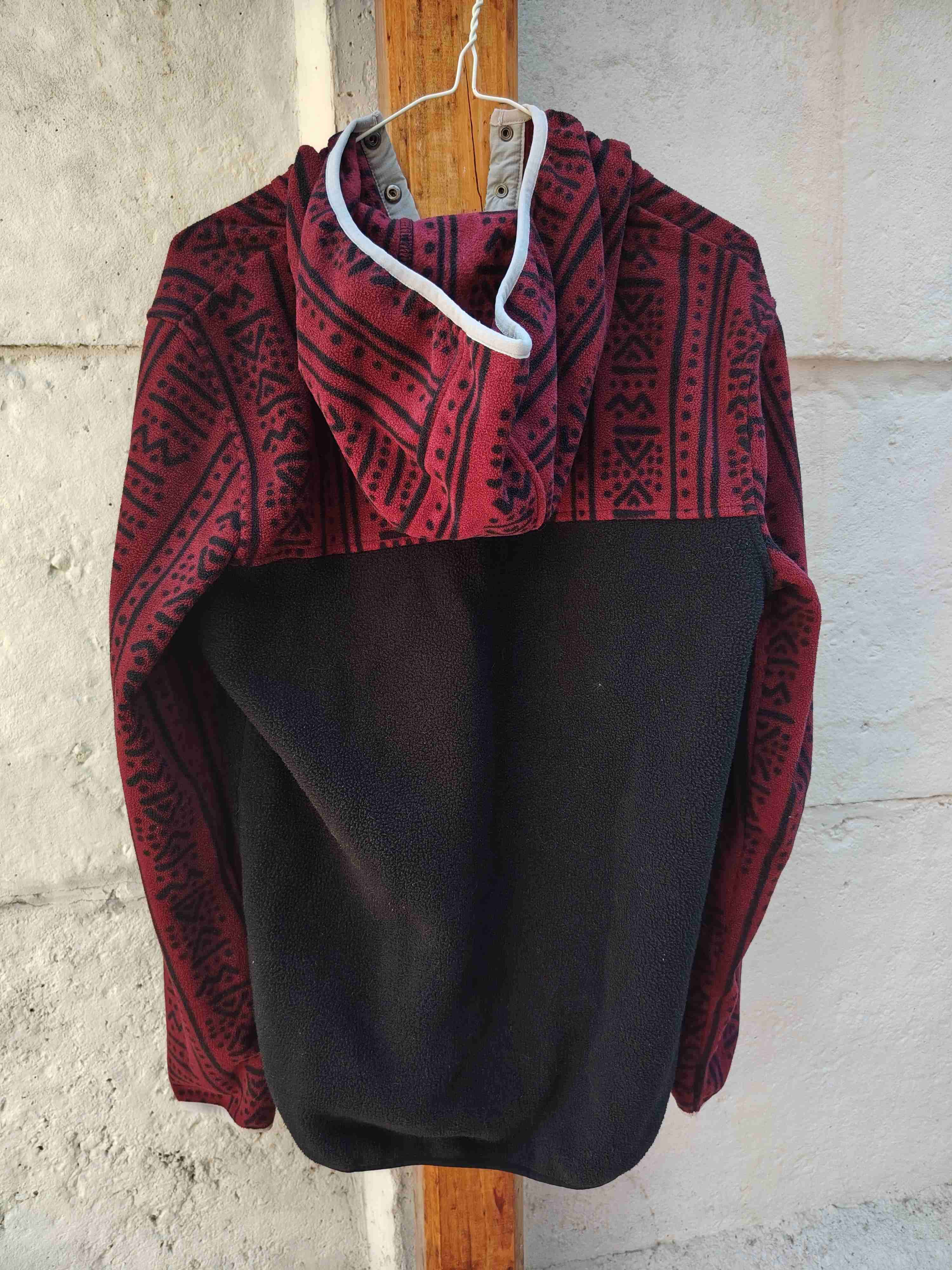 Polerón étnico rojo y negro - miniatura 2