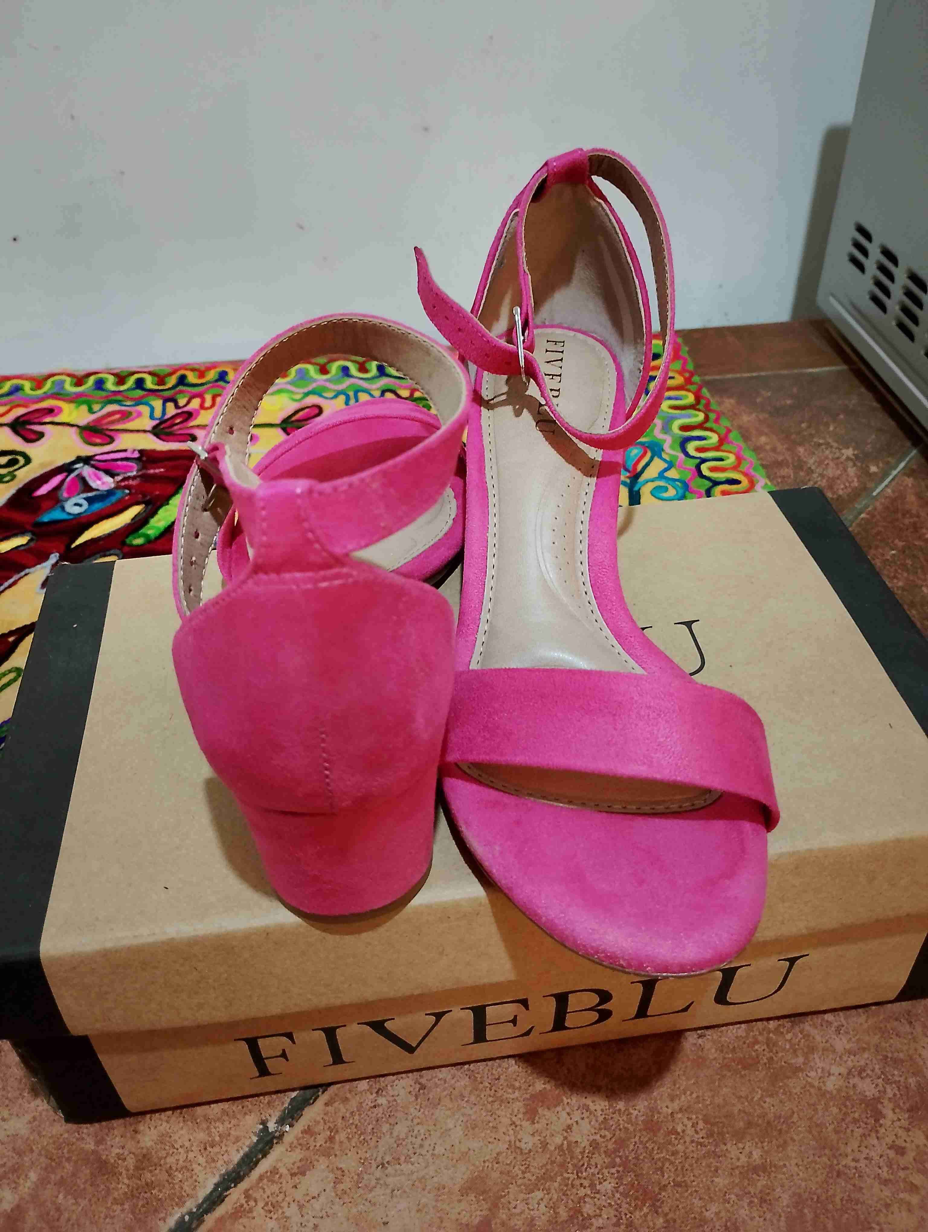 Sandalias rosas de taco medio - miniatura 4