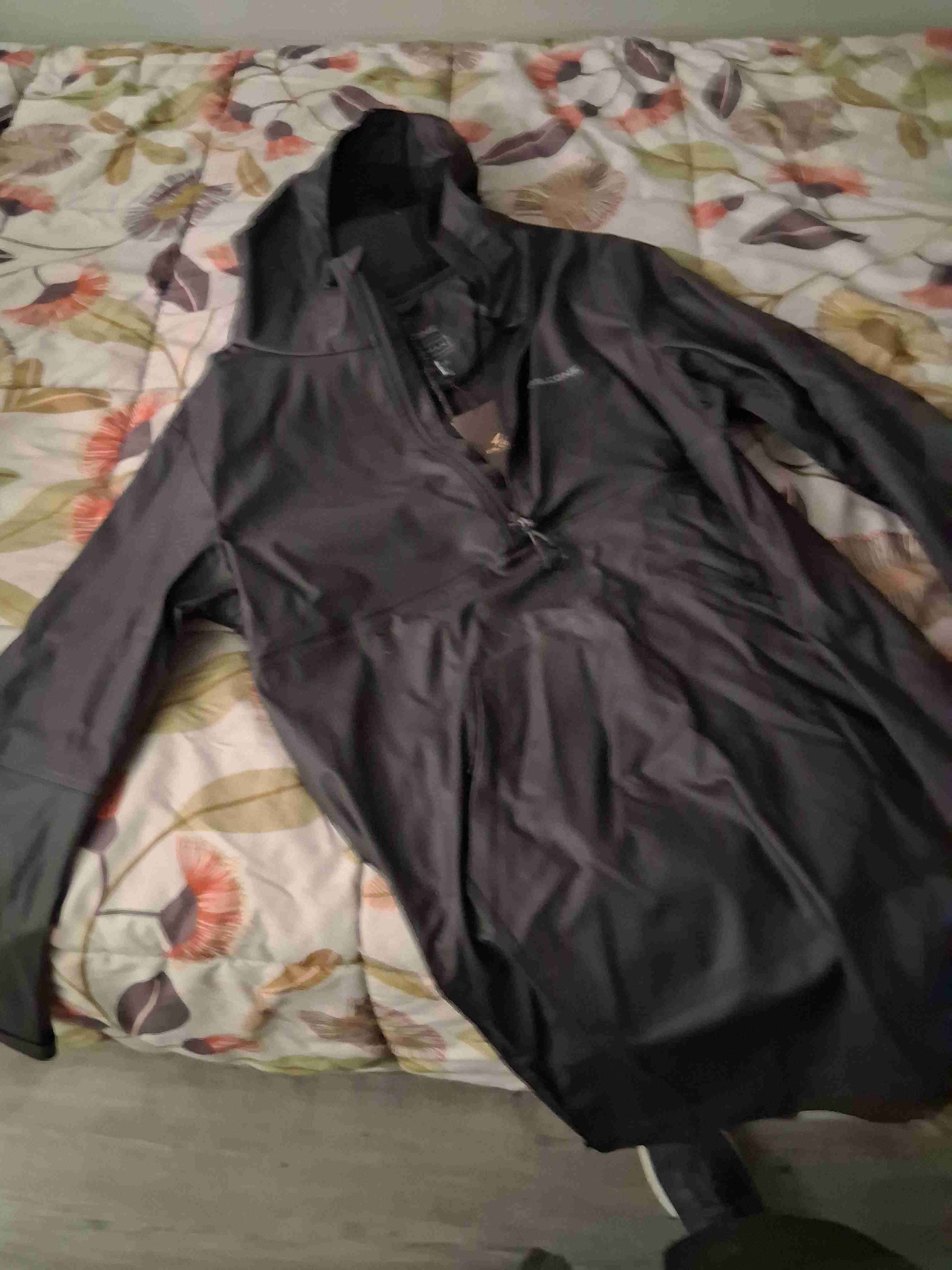 Parka negra con capucha nueva - miniatura 3