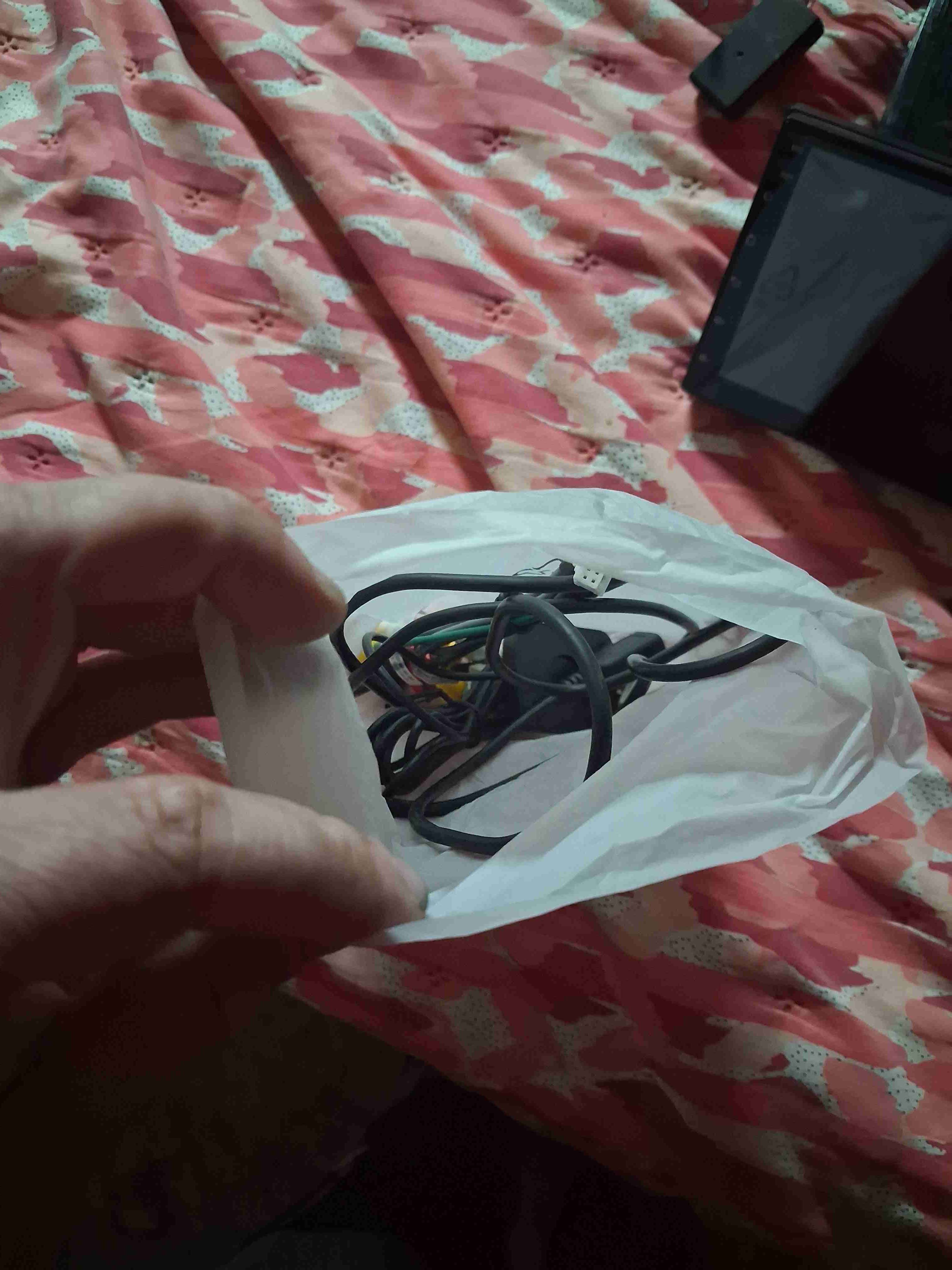 Radio para auto con cables - miniatura 4