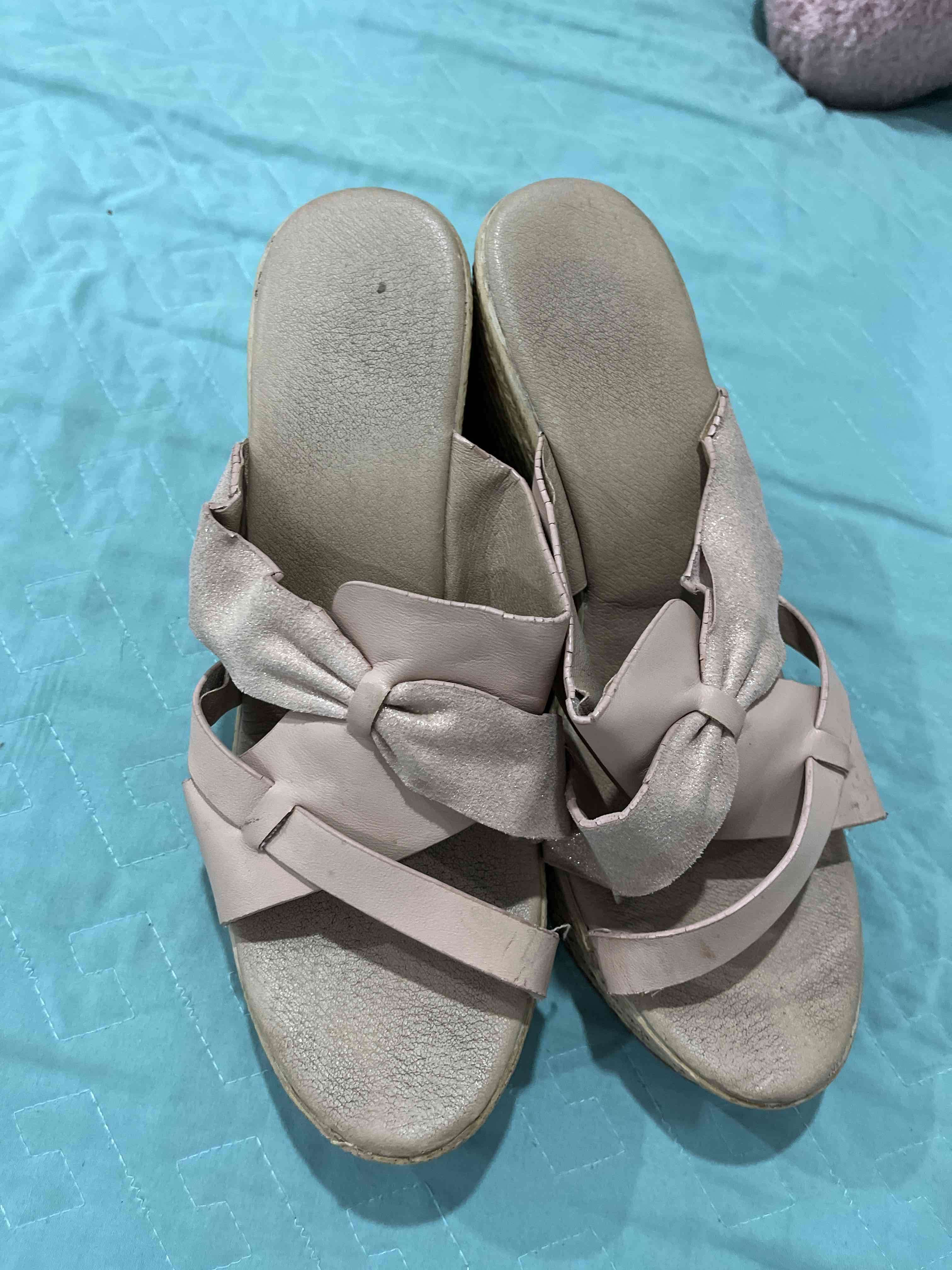 Sandalias beige con lazo - miniatura 1