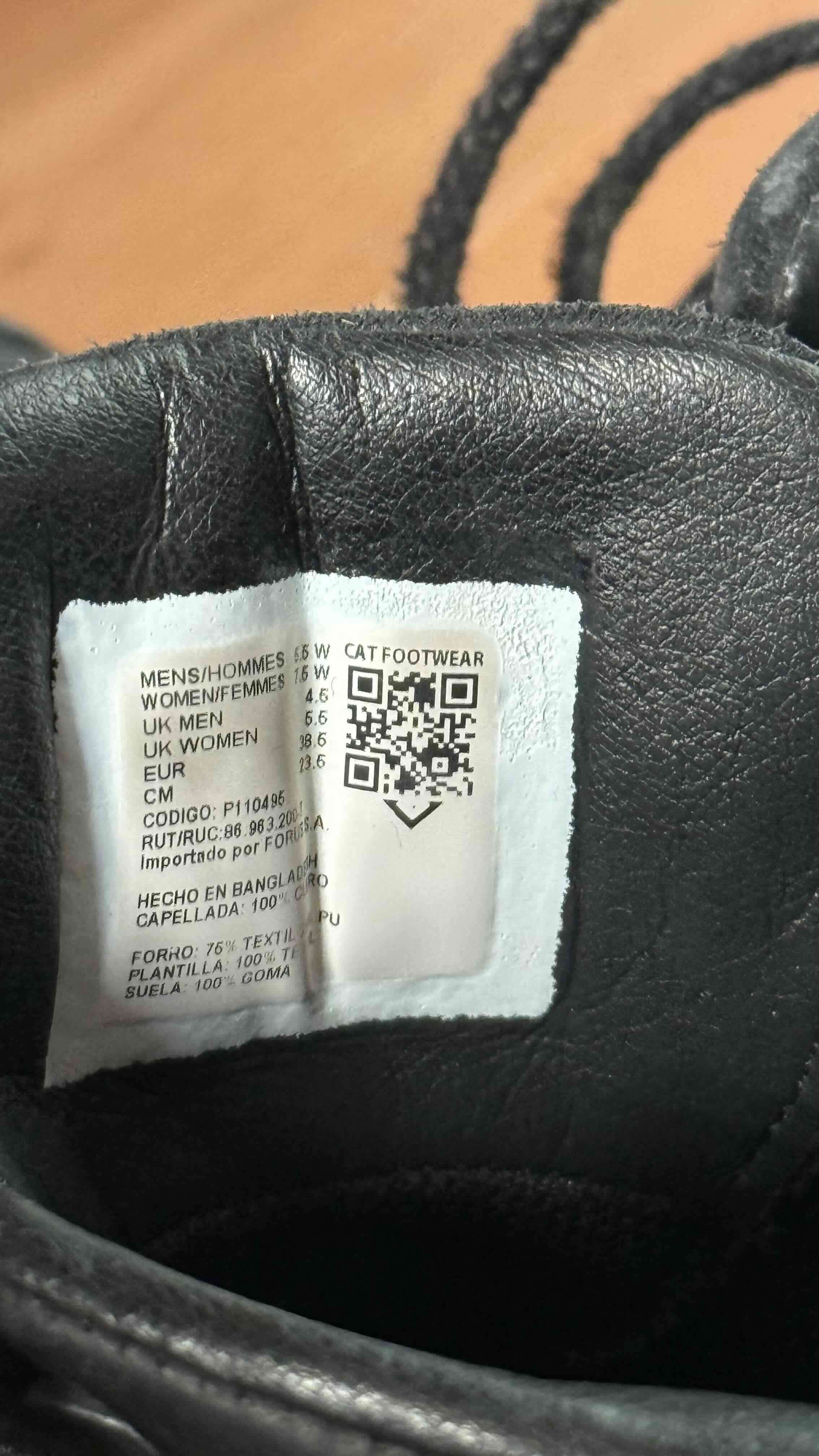 Botas negras CAT en buen estado - miniatura 3