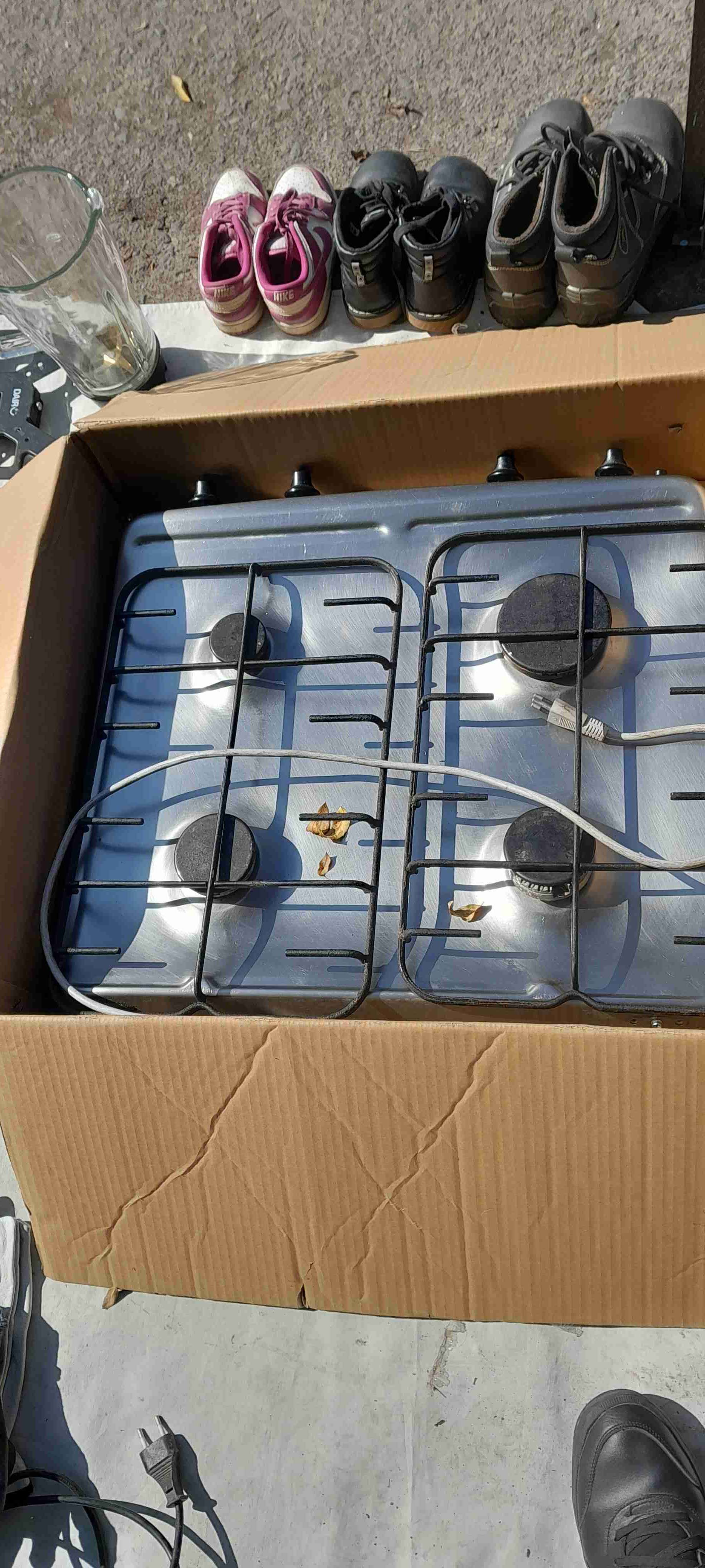 Cocina a gas de 4 quemadores - miniatura 1