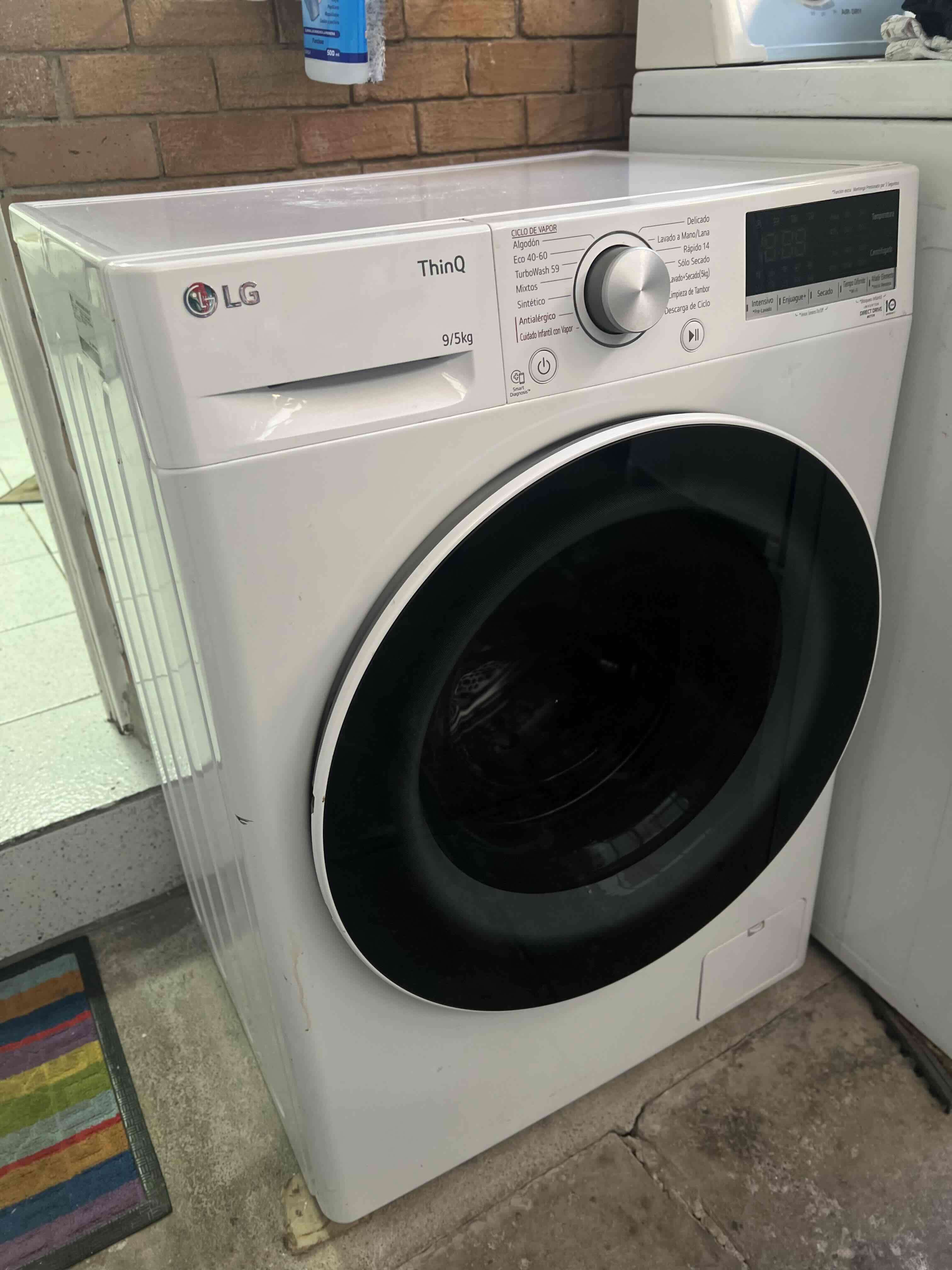 Lavadora LG ThinQ 9/5kg blanca - miniatura 1