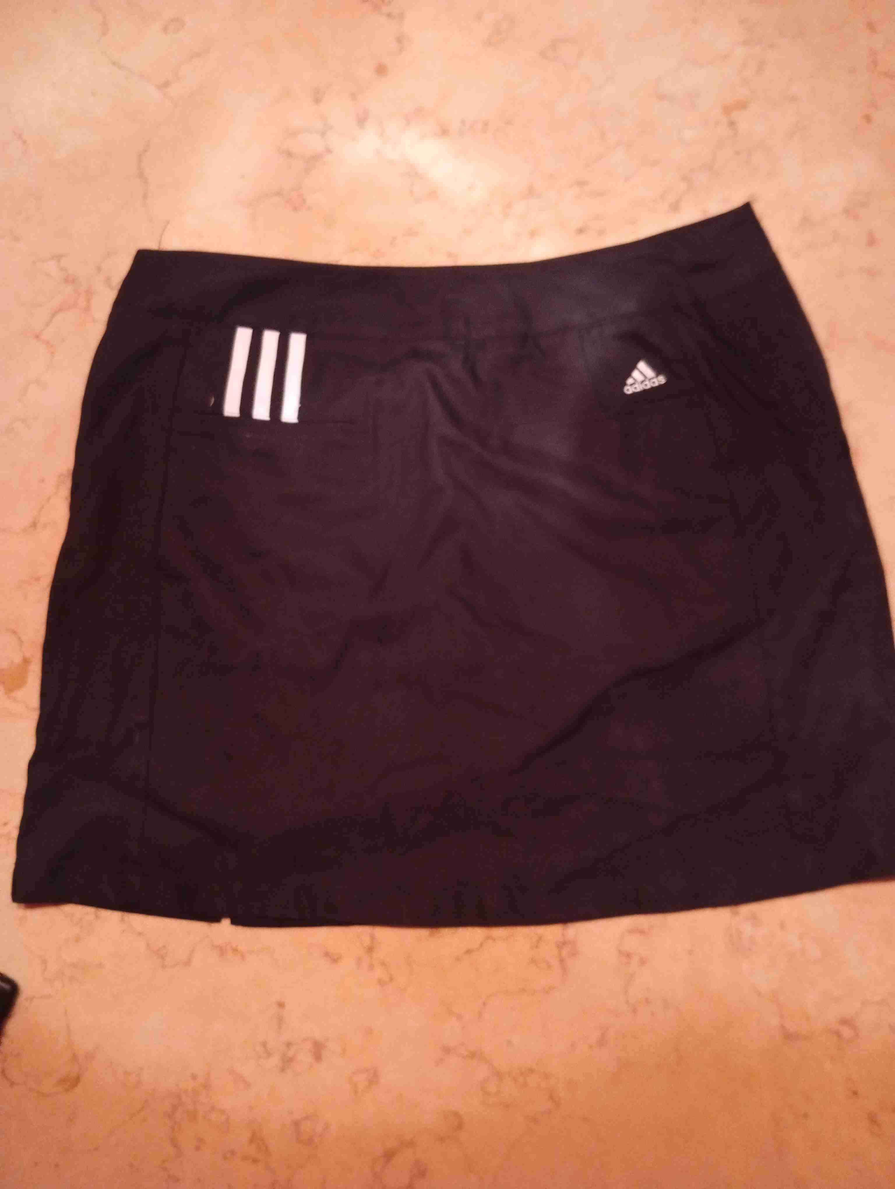 Falda deportiva negra Adidas