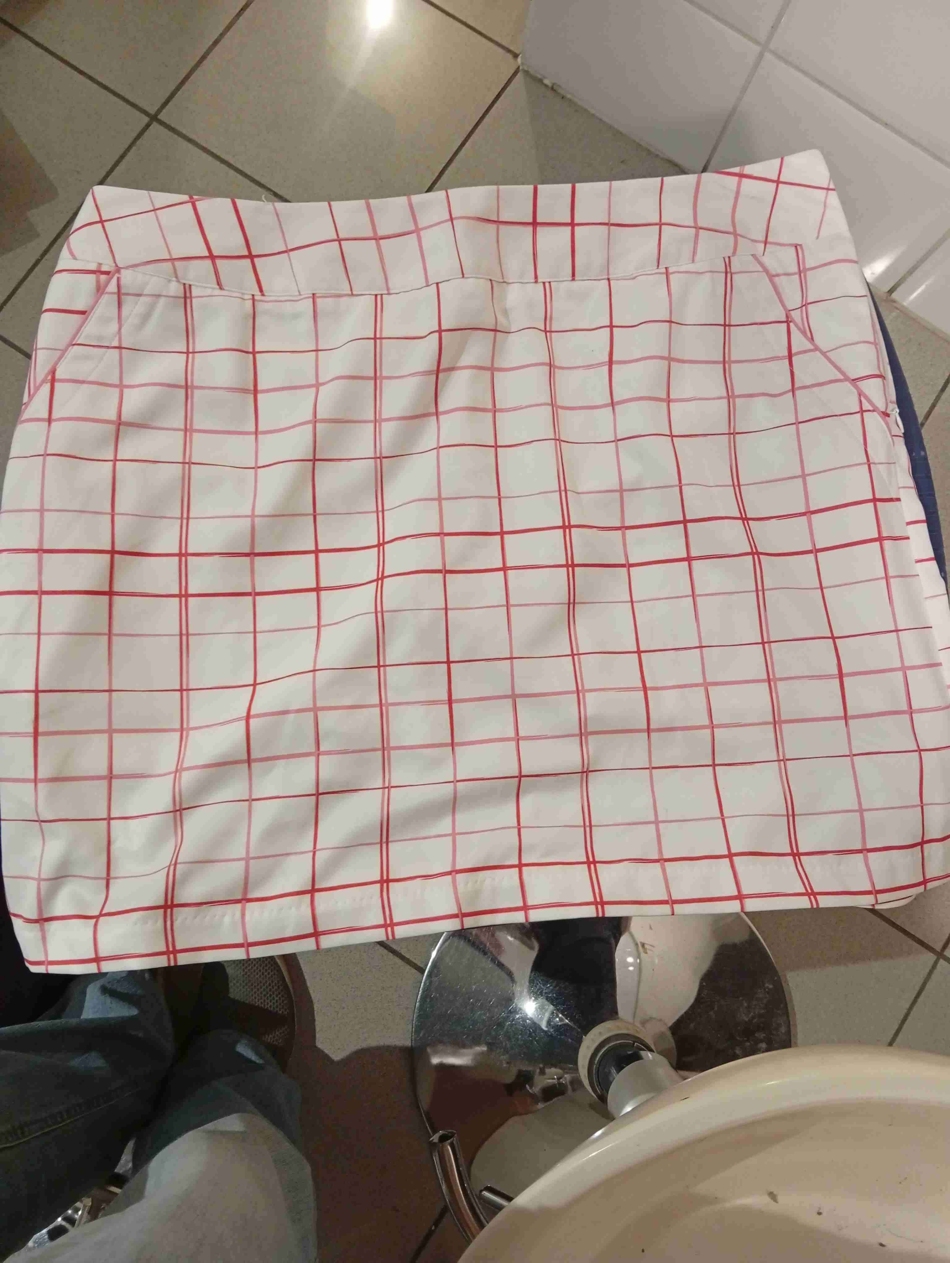 Falda deportiva cuadriculada Adidas blanca y roja - miniatura 2