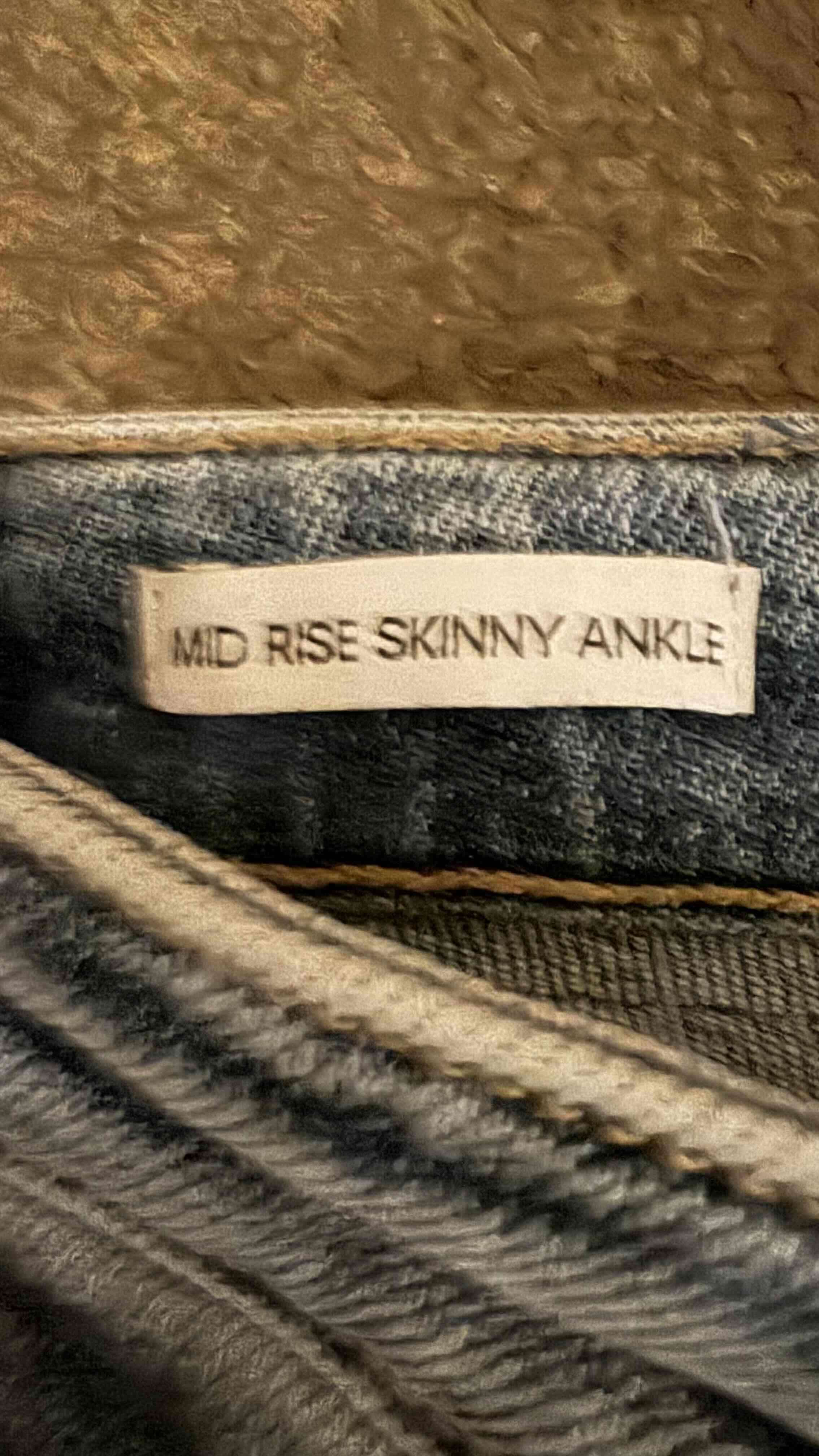 Jeans azul claro desgastado - miniatura 3