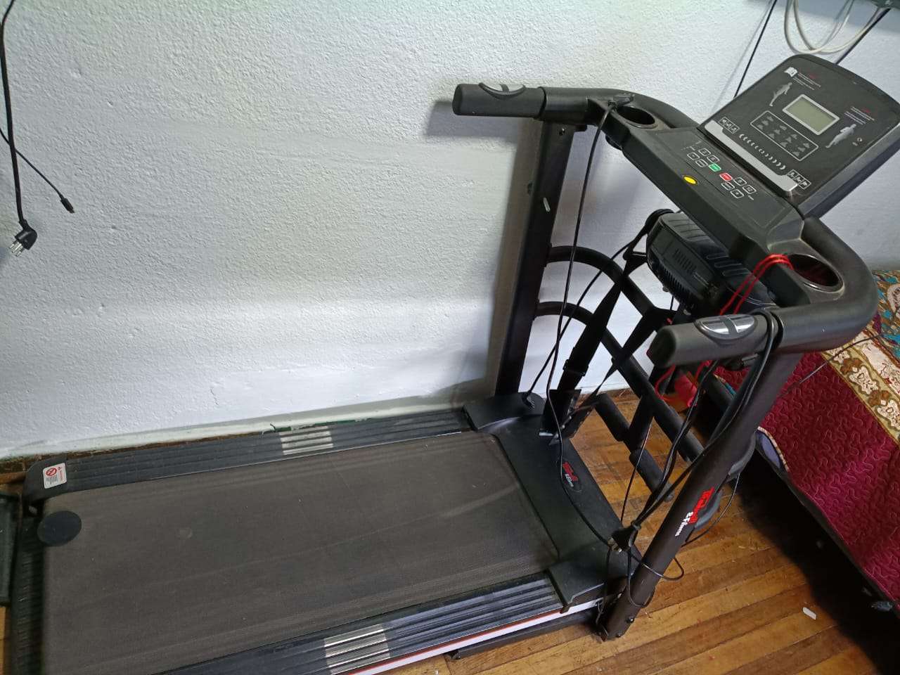 Trotadora eléctrica en buen estado - miniatura 3