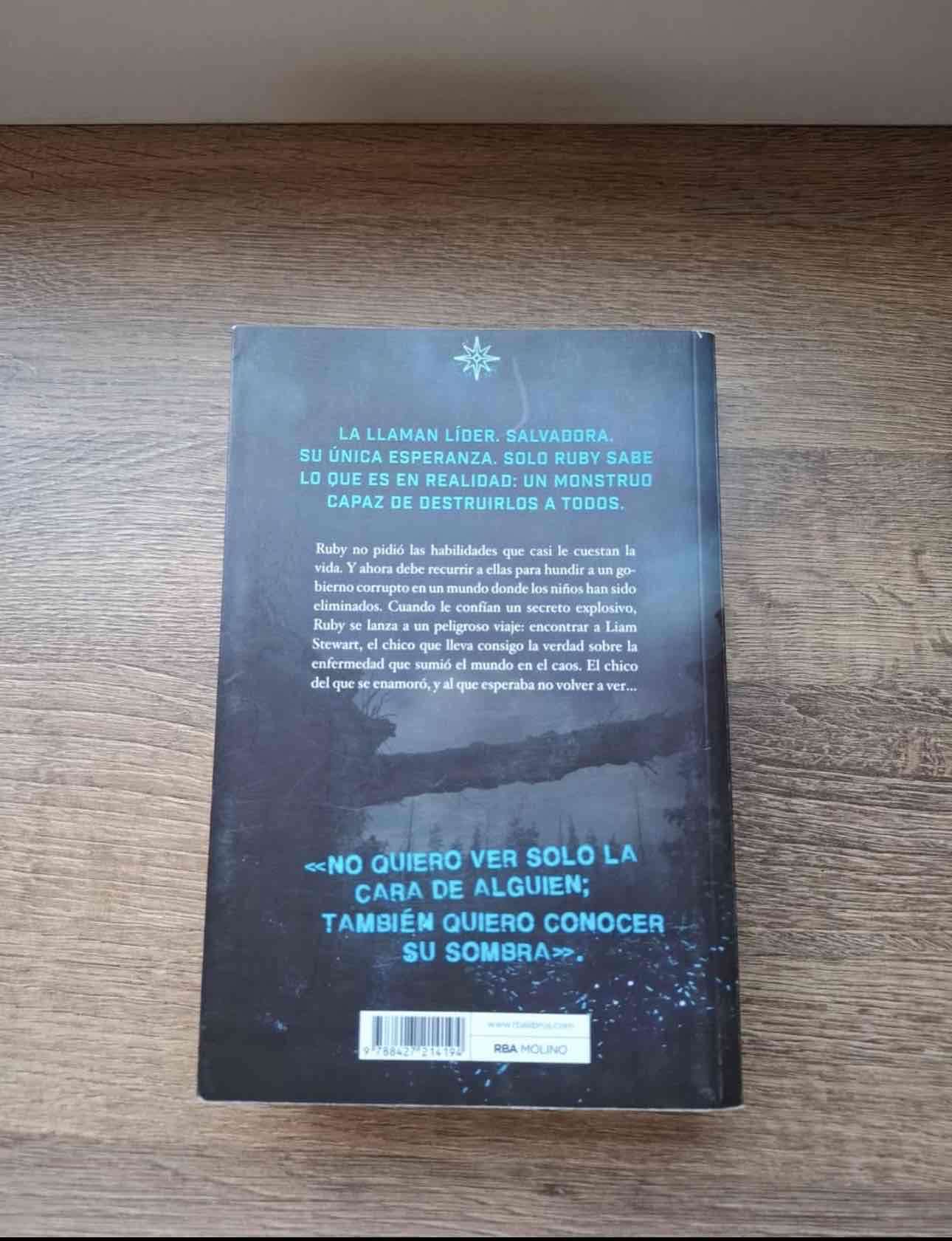 Libro 'Nunca olvidan' Alexandra Bracken - miniatura 3