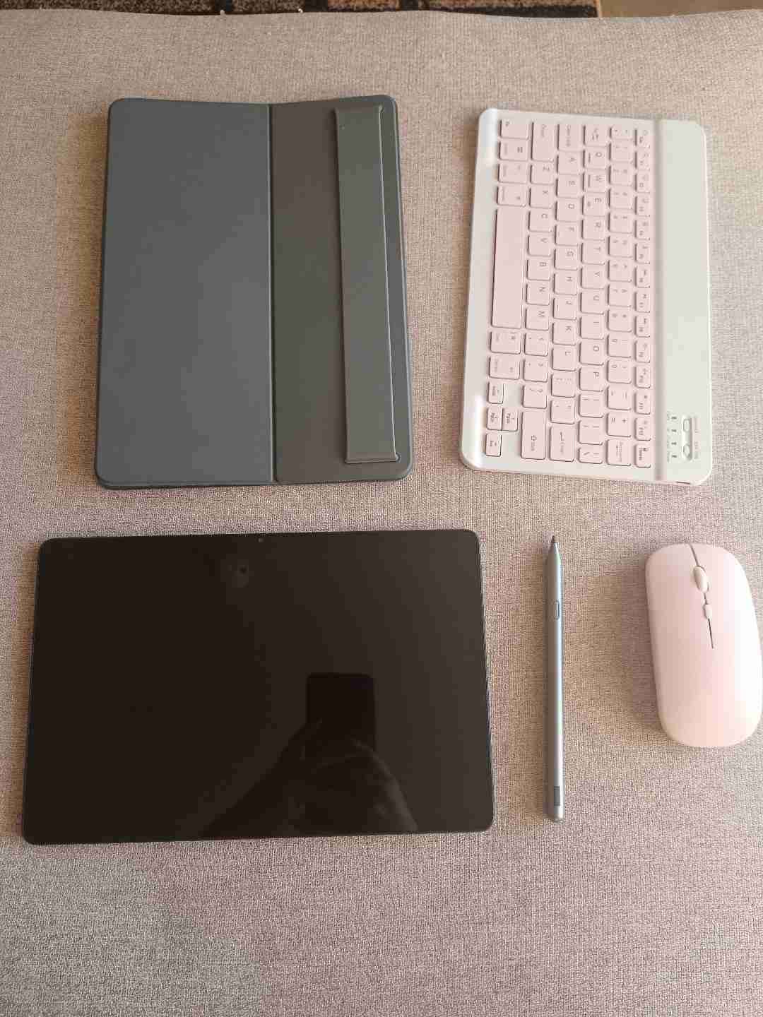 Tablet con accesorios