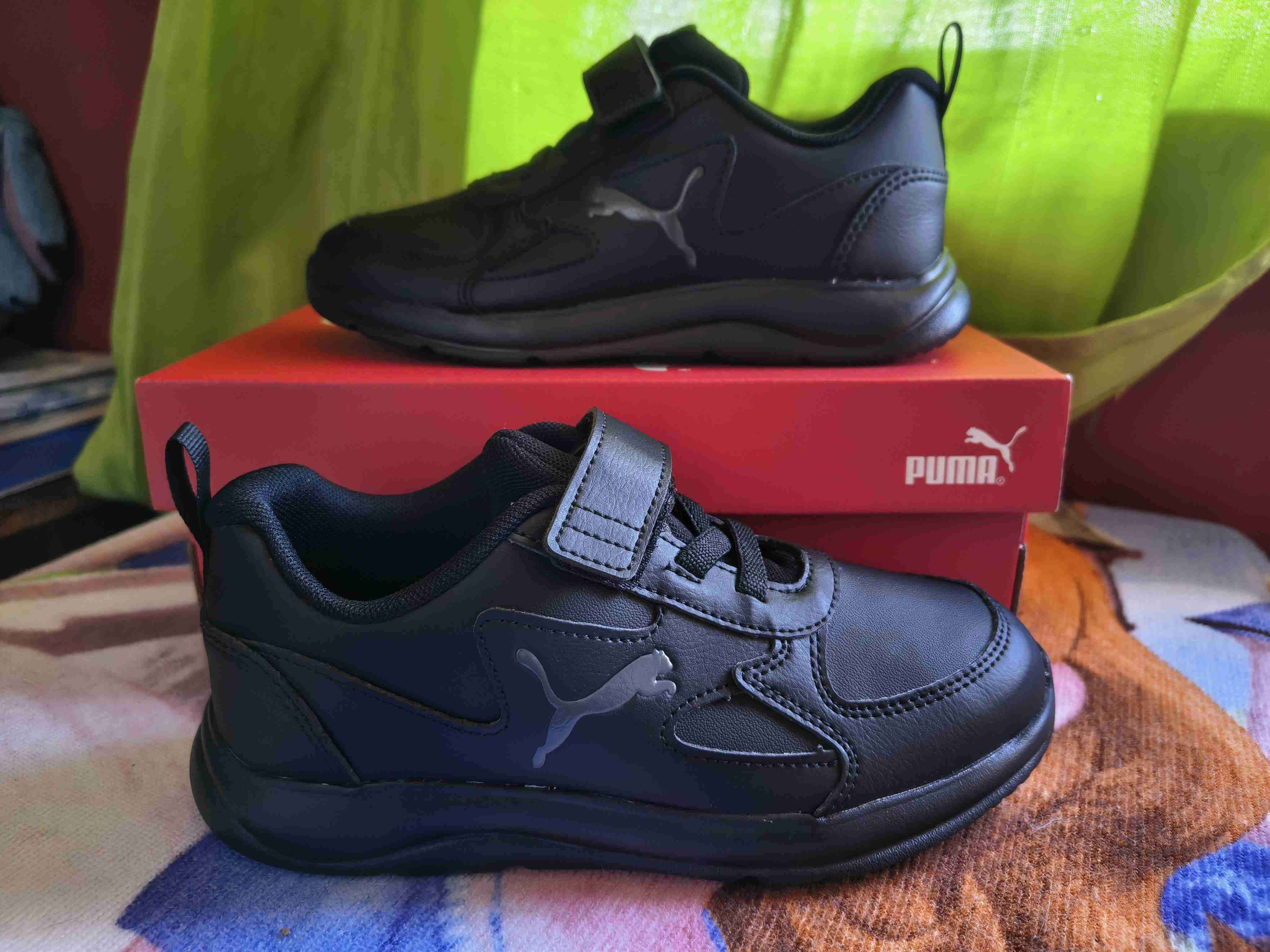 Zapatillas negras Puma para niños - miniatura 1